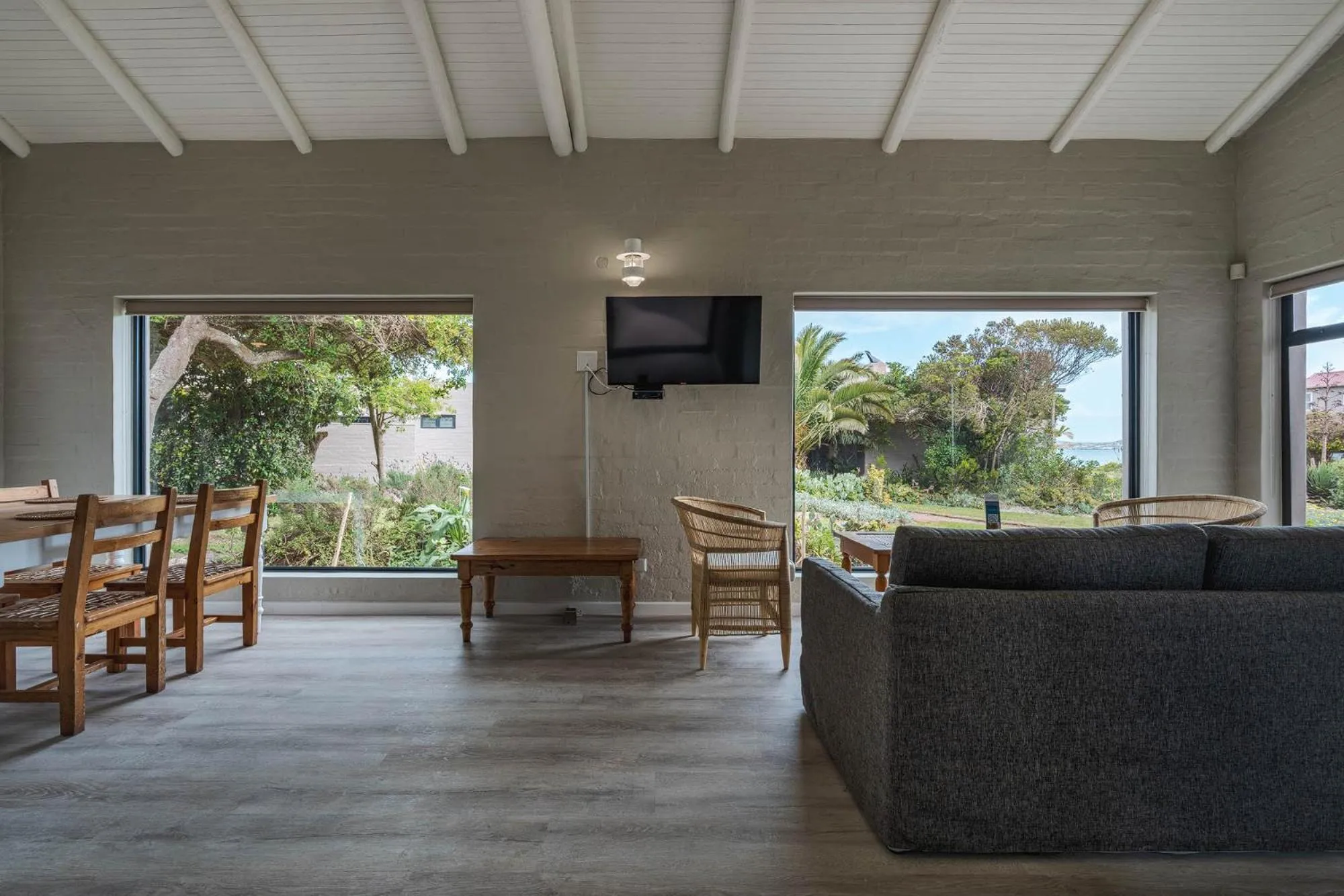 Basic Cottage in Blue Bay Lodge