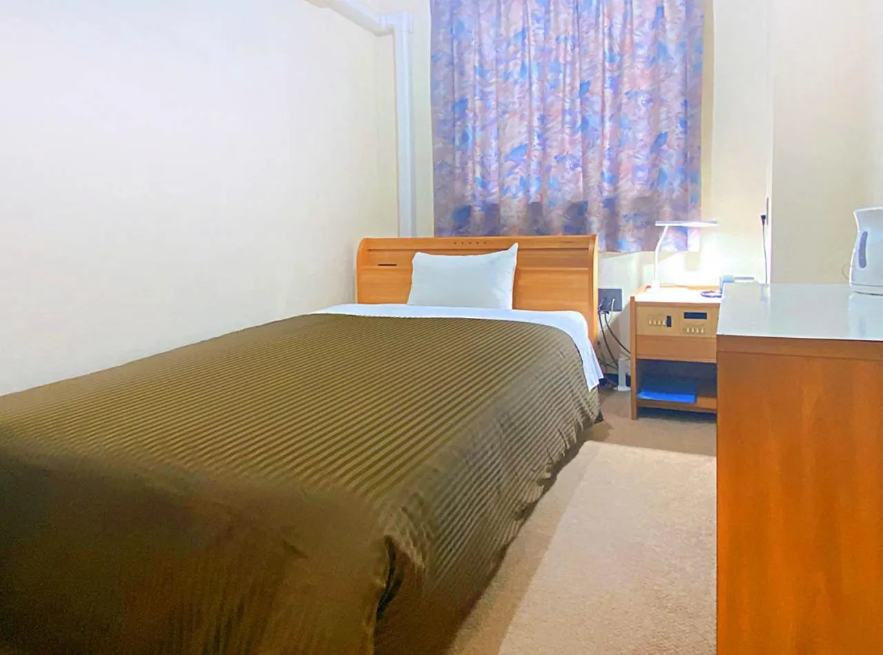 Single Room - Smoking in Hotel Okuni (Royal Inn Group)