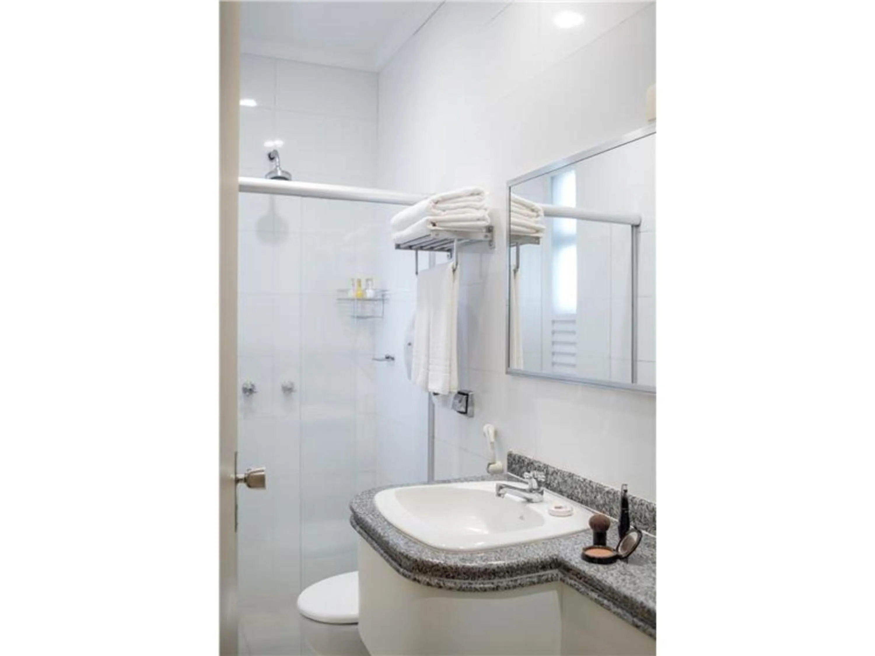 Standard Twin - single occupancy - 2 Camas Solteiro in Hotel Nacional de Rio Preto - Distributed by Intercity