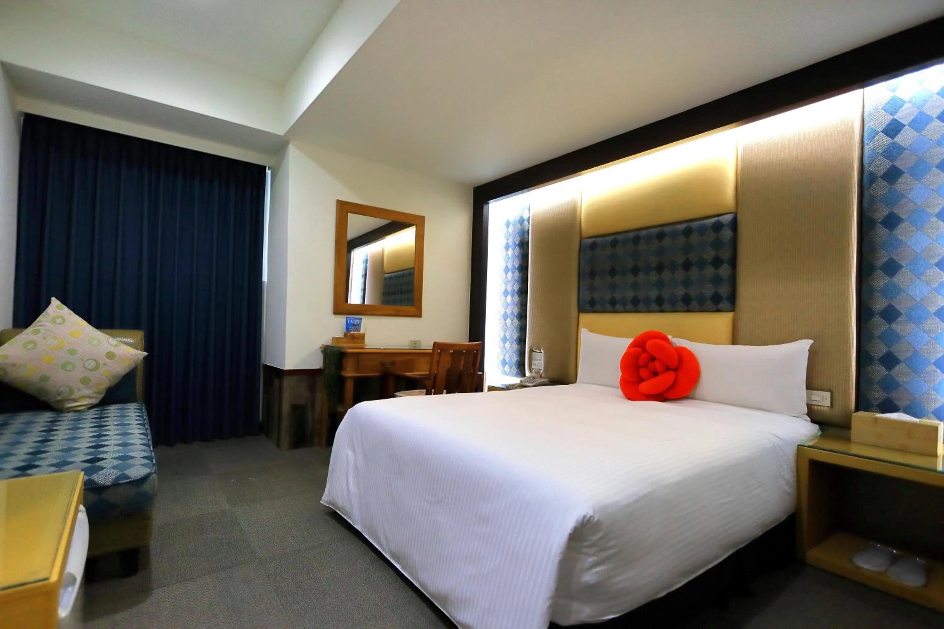 Superior Double Room in Han She Hotel