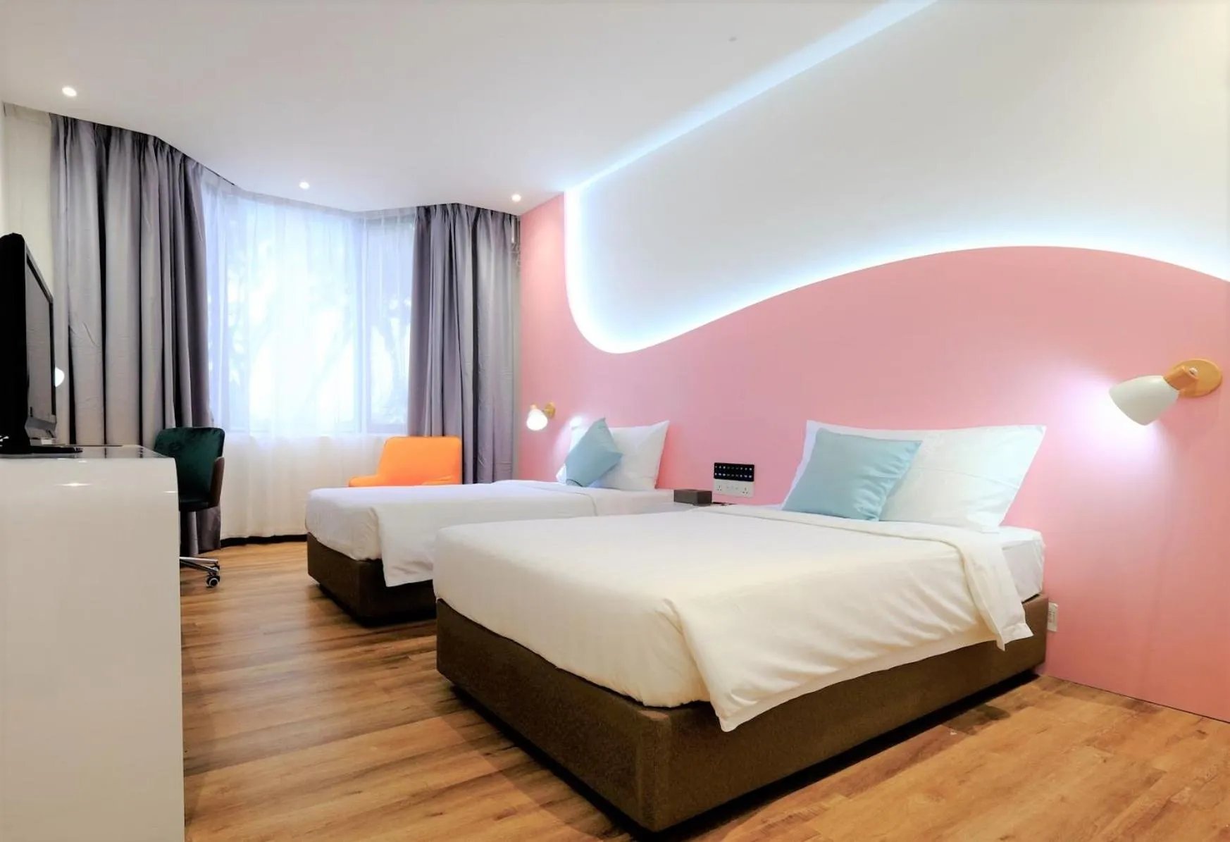 Deluxe Twin Room in Kuching Park Hotel