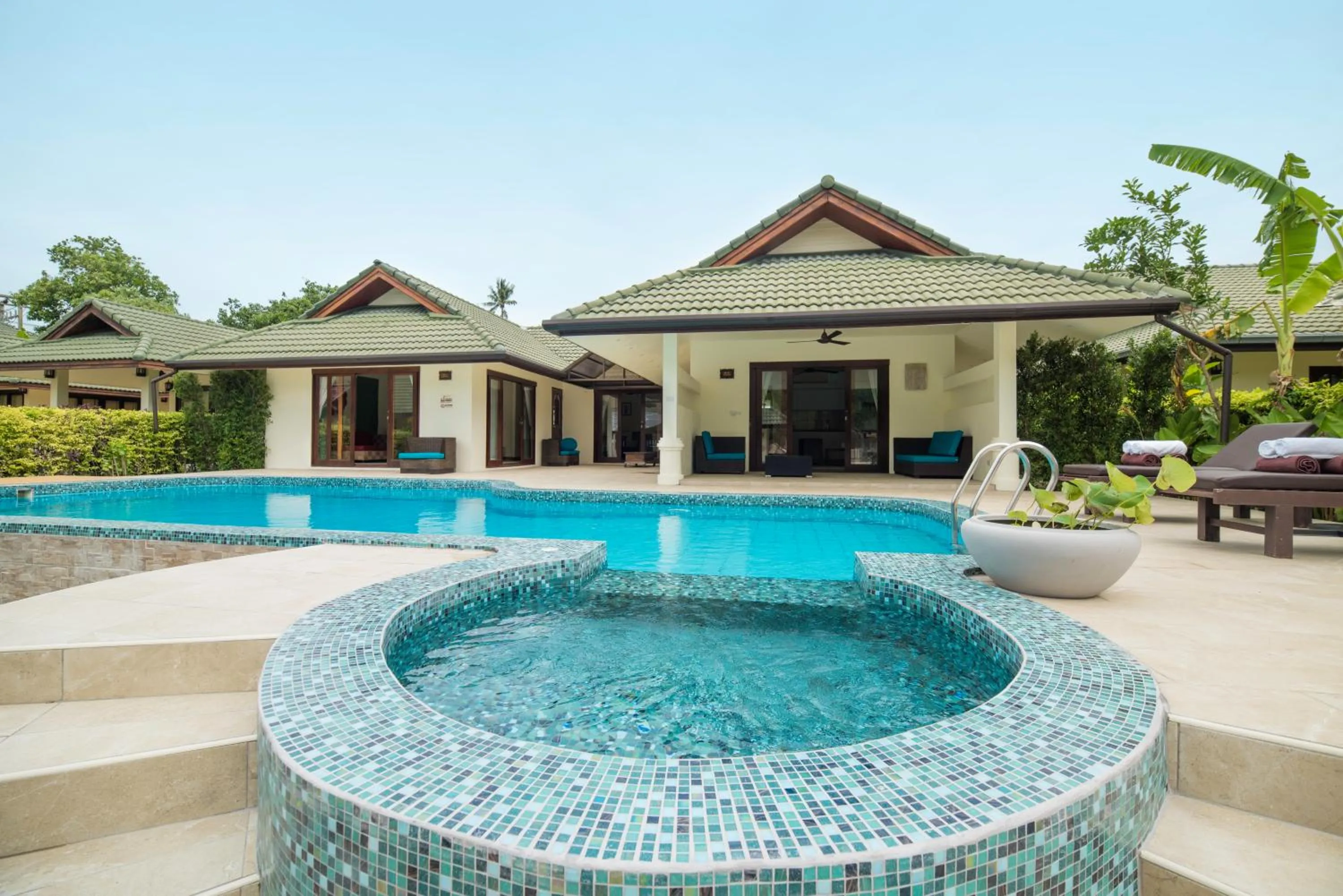 Two-Bedroom Villa in Idyllic Samui Beach Villa Resort