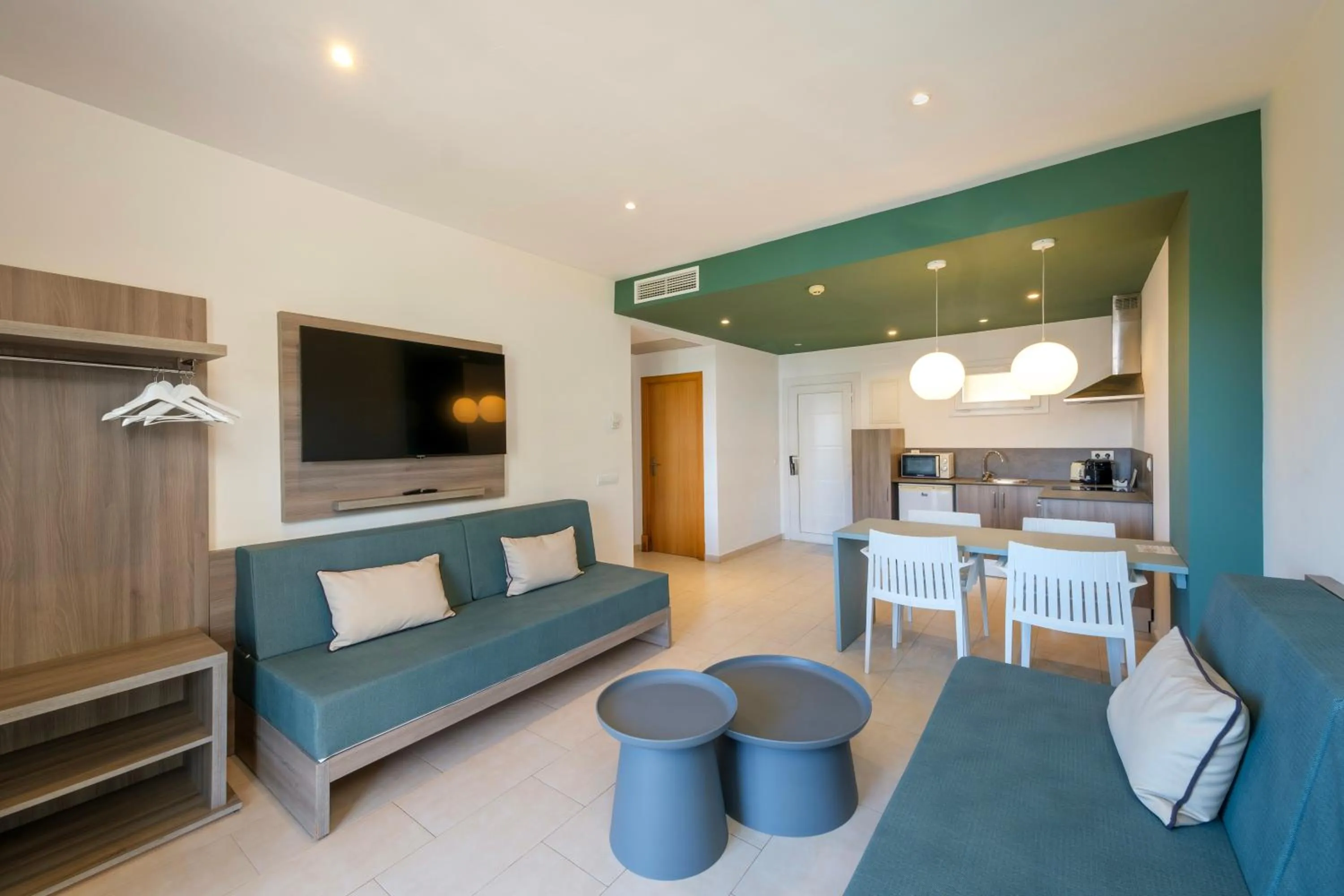 One-Bedroom Apartment in Cabot Tres Torres Apartamentos