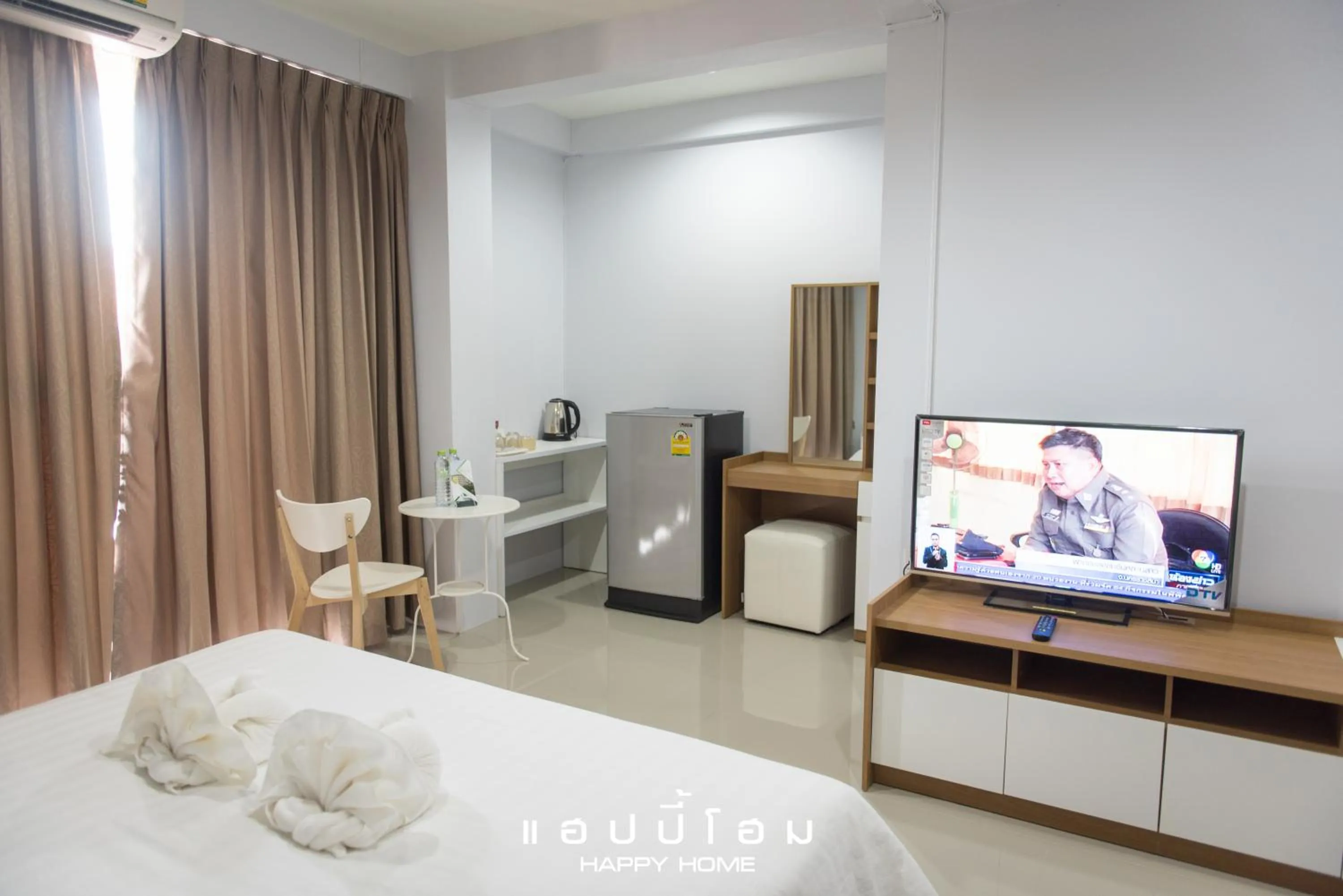 Deluxe Double Room in Happy Home