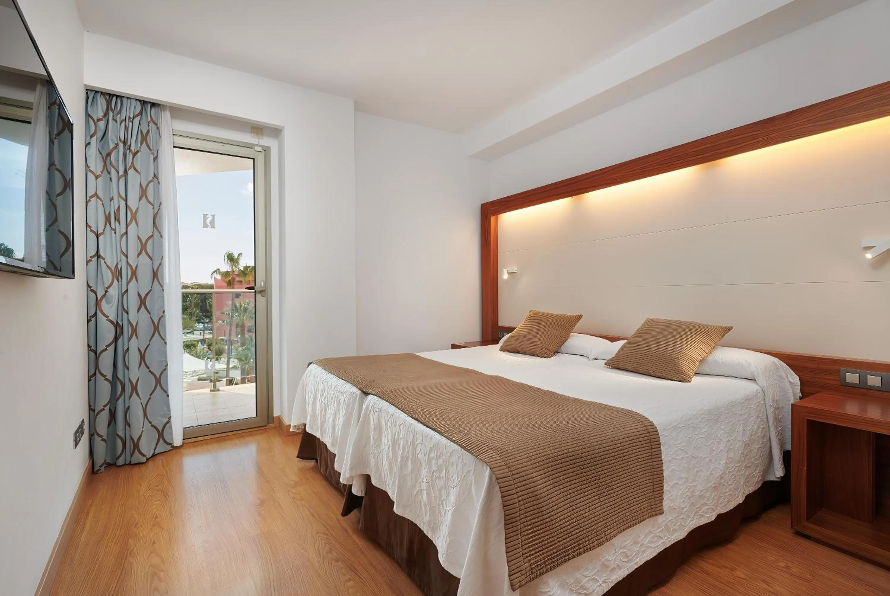 One-Bedroom Standard Apartment in Hipotels Cala Millor Park