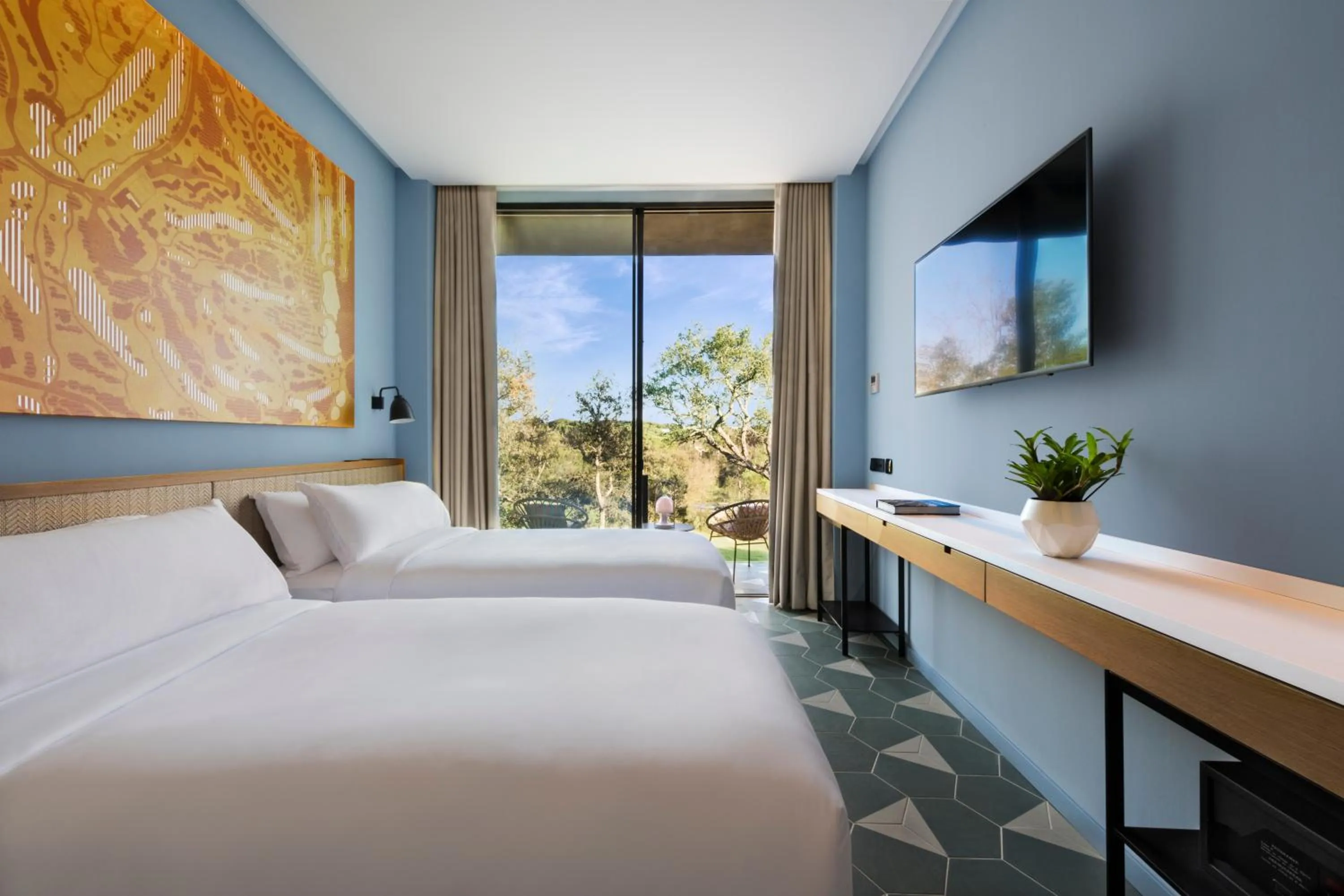 Deluxe Twin Room or Double Room with terrace in LAVIDA Hotel at Camiral, a Quinta do Lago Resort