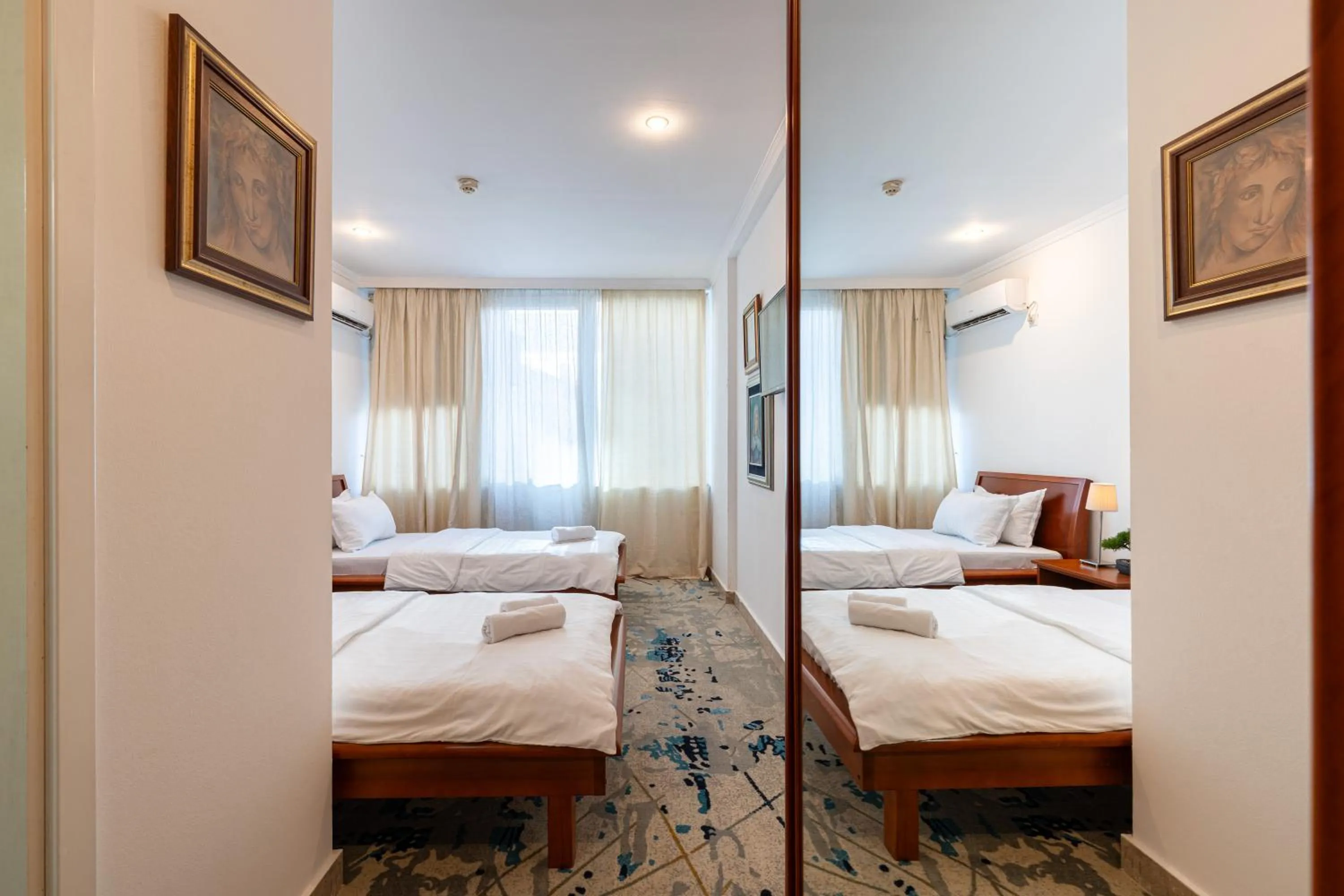 Twin Room in Hotel Bojatours