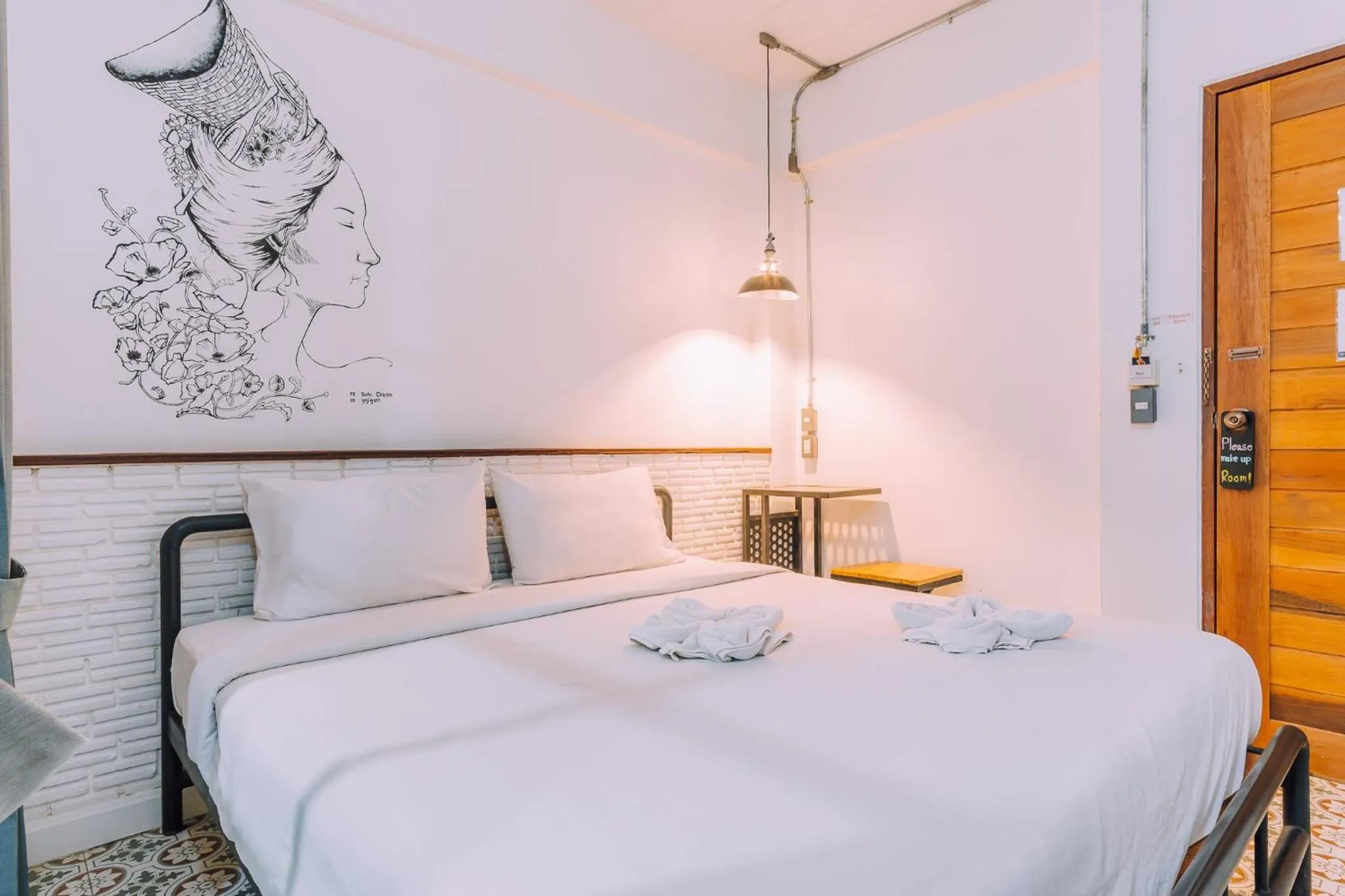 Standard Queen Room in V1 Room Hotel