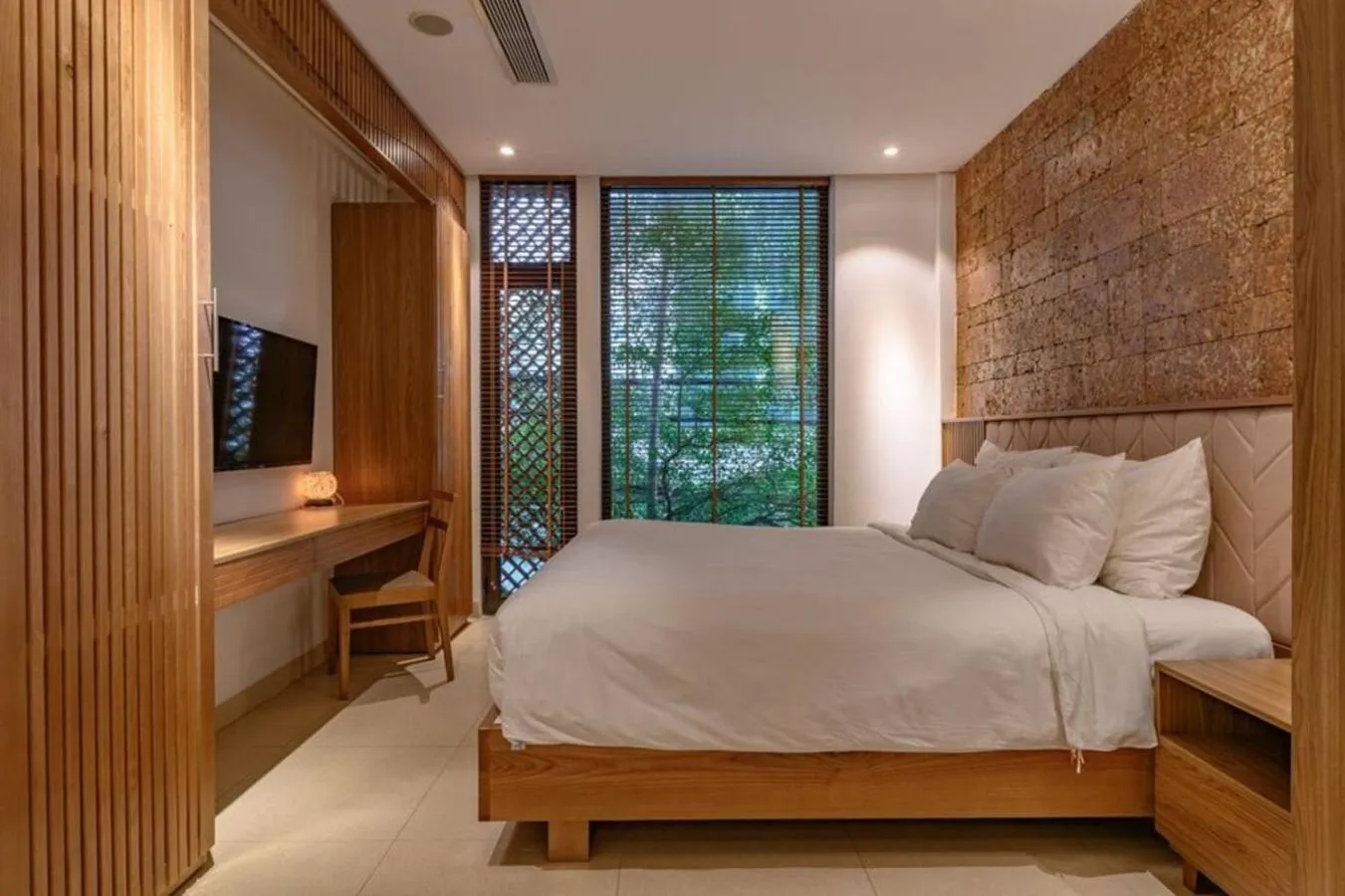 Standard Studio in Mai's Boutique