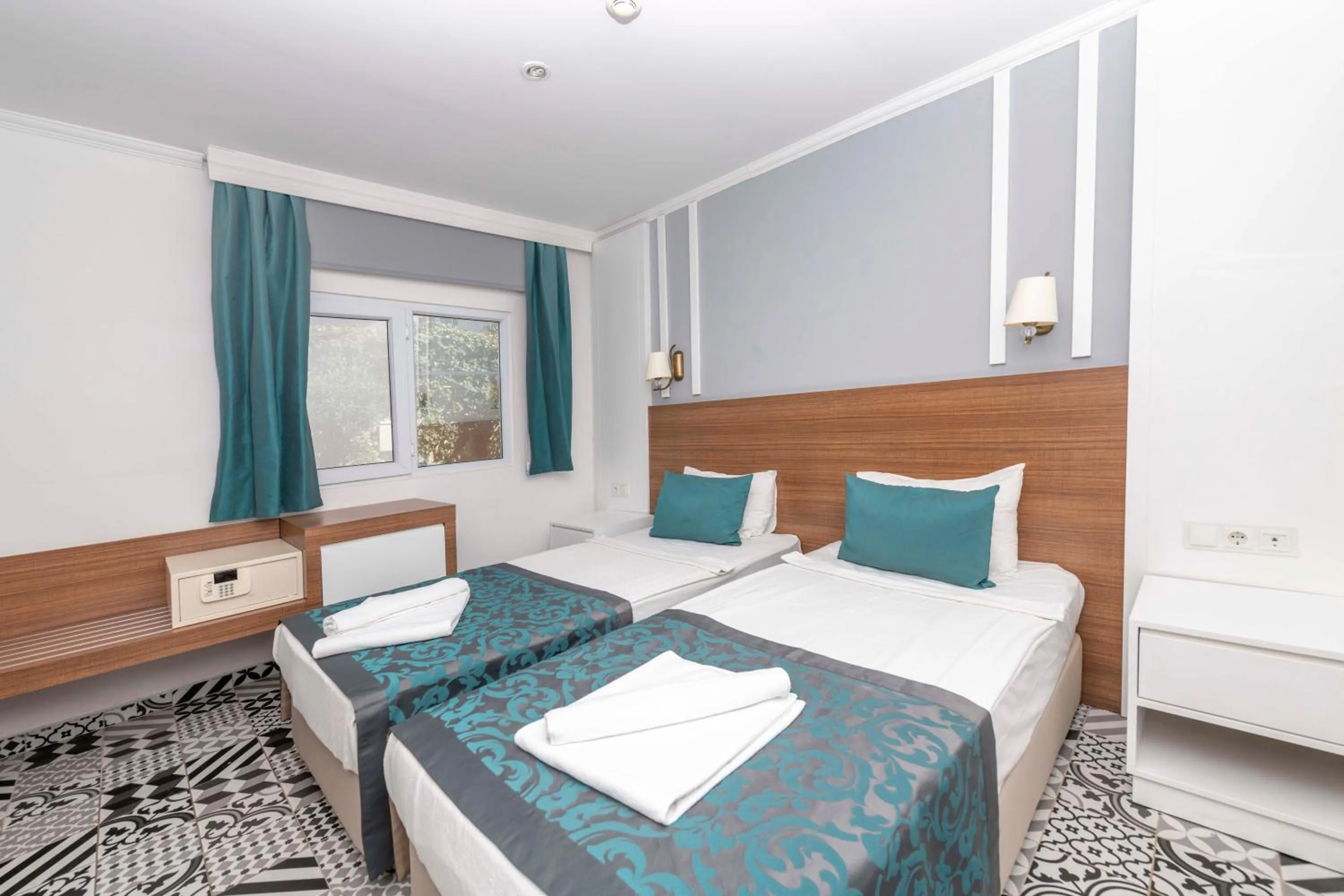 Economy Single Room without Balcony in Armas Beach