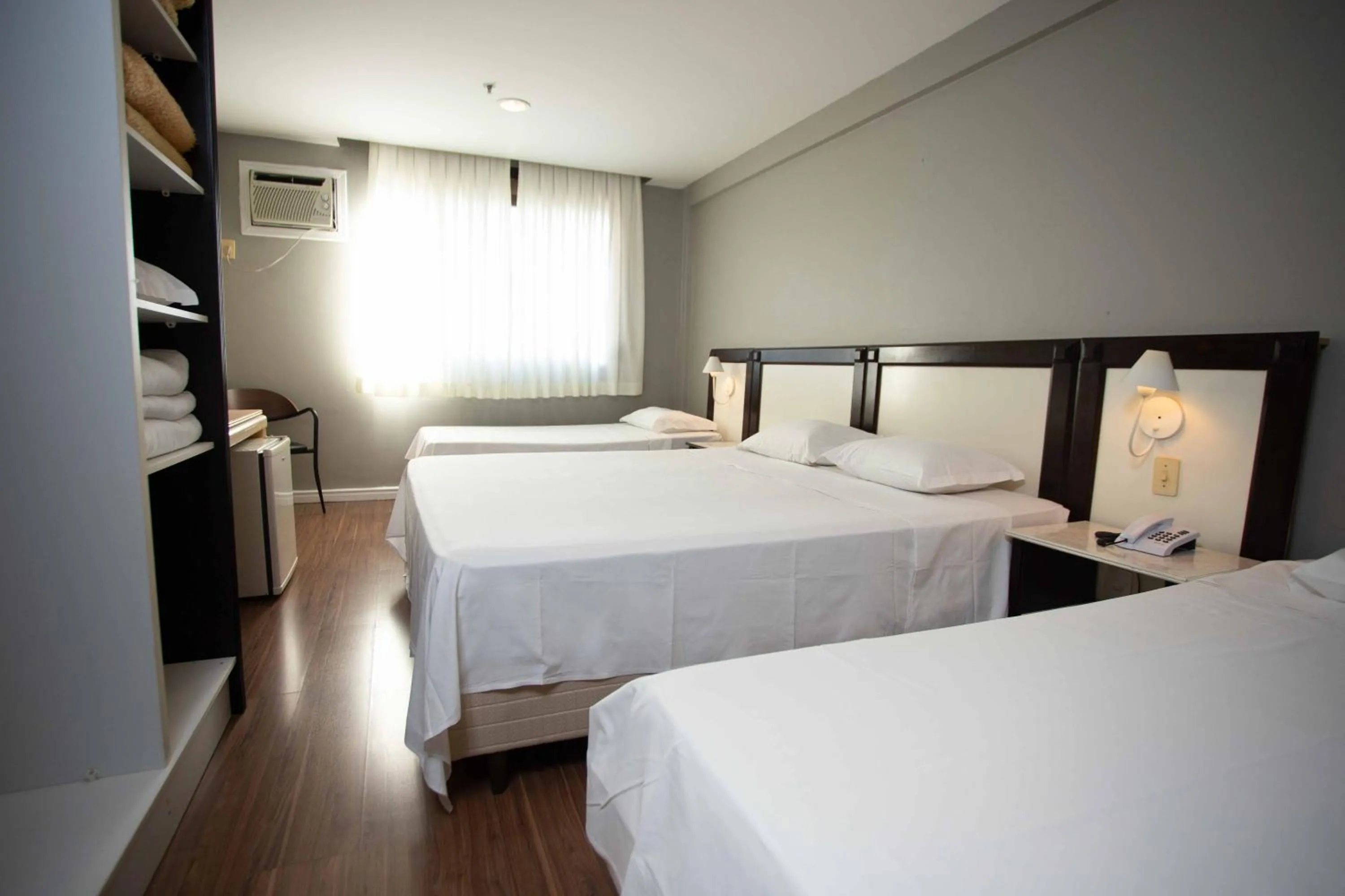 Quadruple Room in Master Express Alberto Bins - 200 metros do Hospital Santa Casa