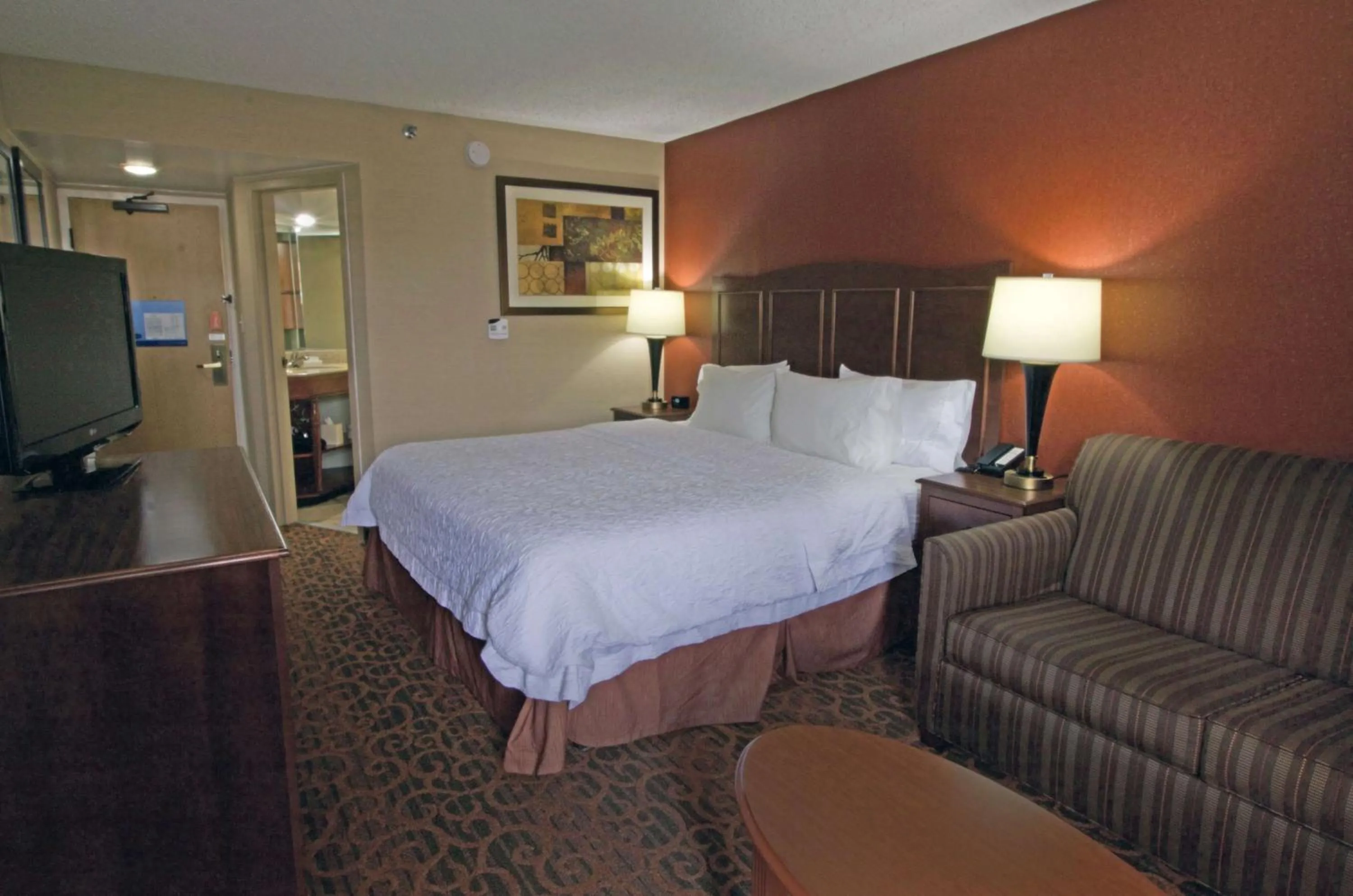 King Study Room - Non-Smoking in Hampton Inn Norfolk/Chesapeake - Greenbrier Area