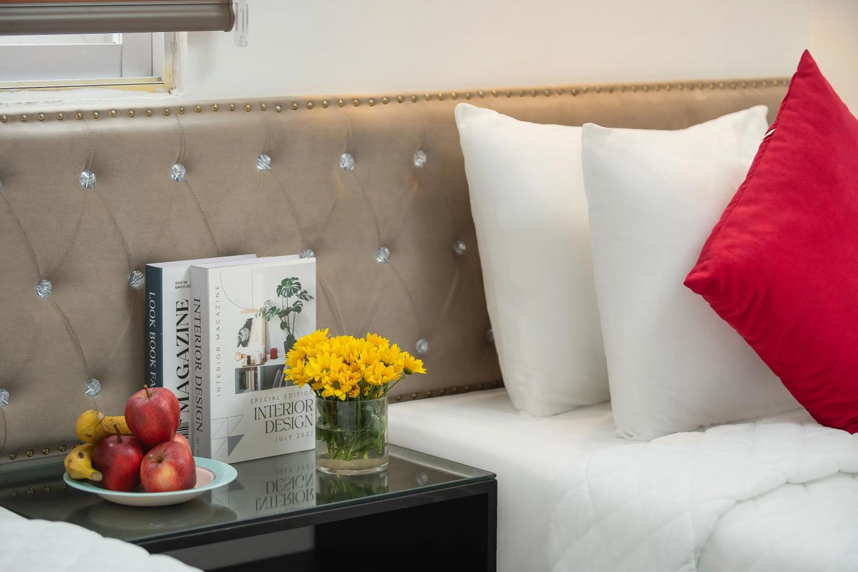 Basic Twin Room with Shared Bathroom in Golden Time Hostel 3