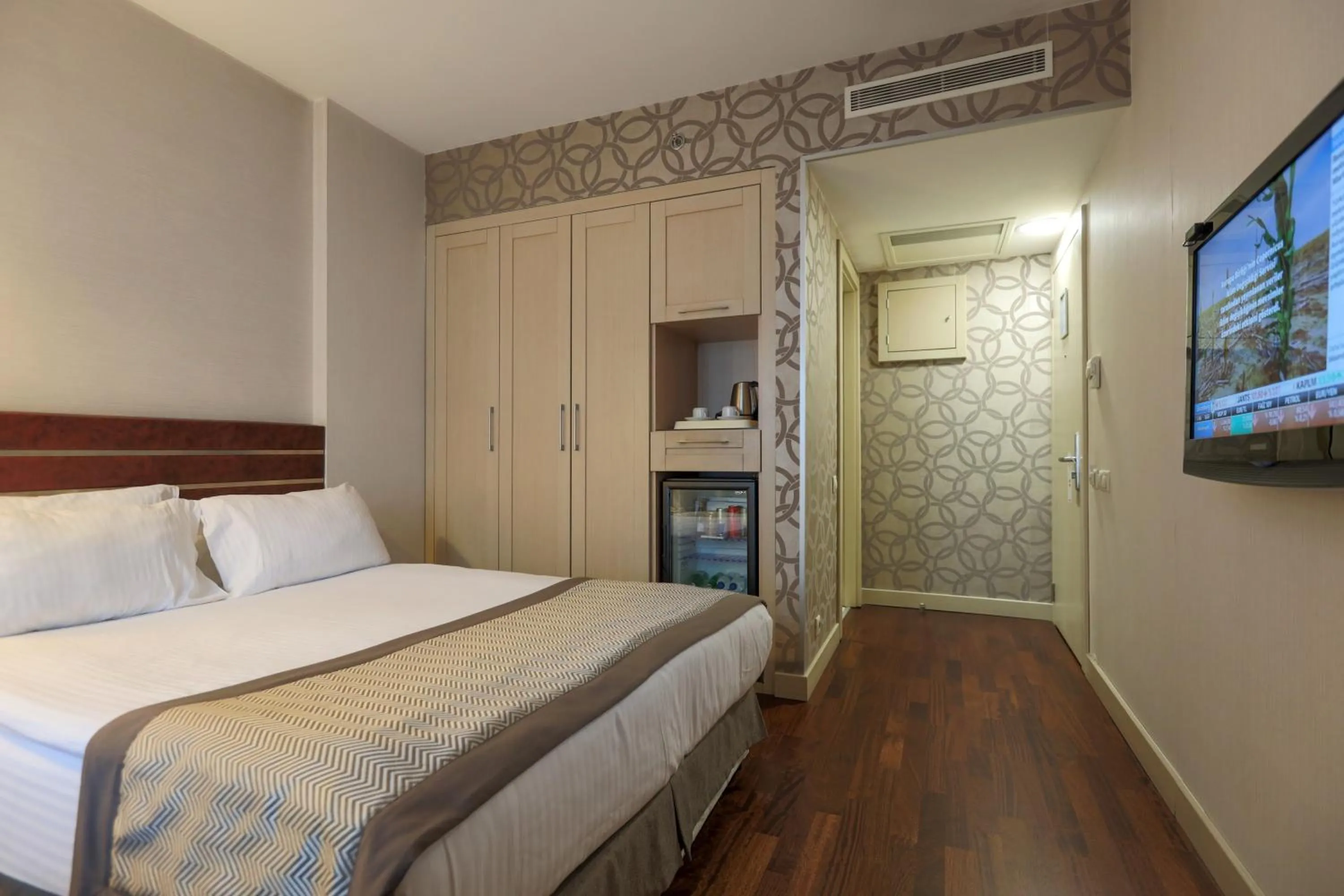 Standard Single Room in Niza Park Hotel