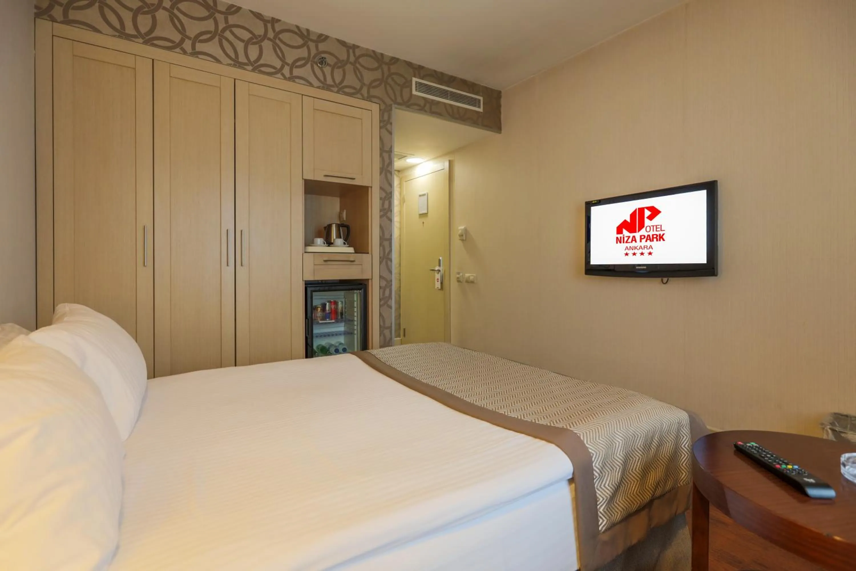 Standard Double Room - single occupancy in Niza Park Hotel
