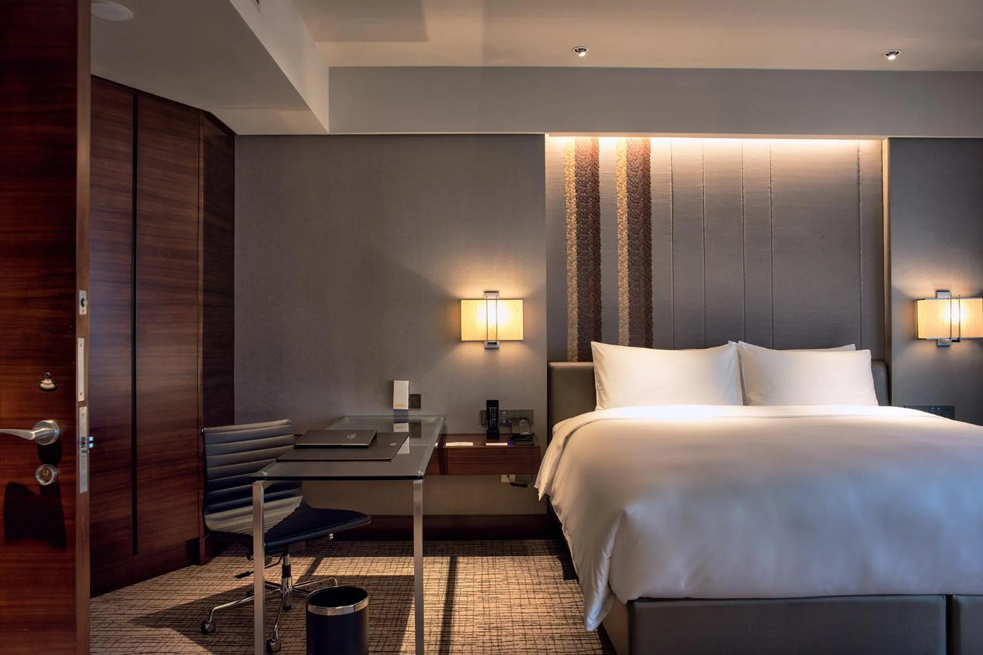 Club Premier King Room in Amara Shanghai