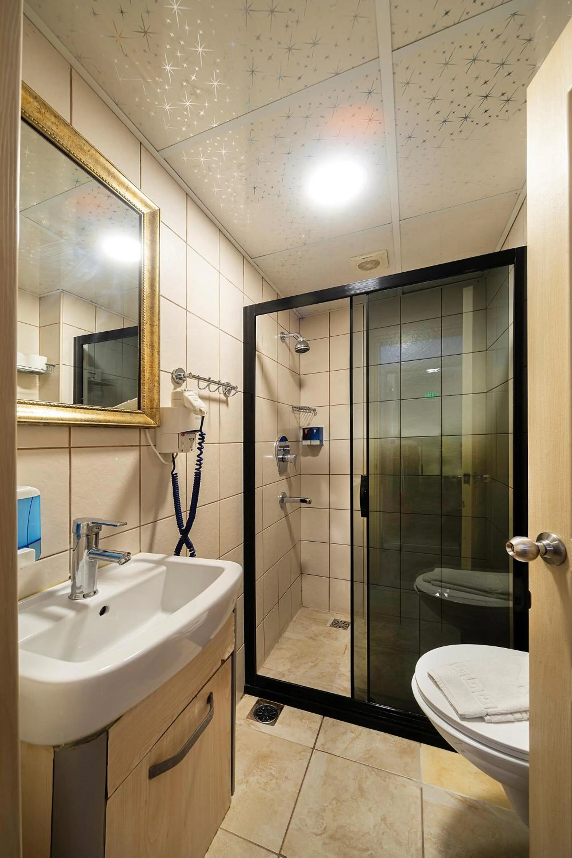 Two-Bedroom Suite in Sultan House