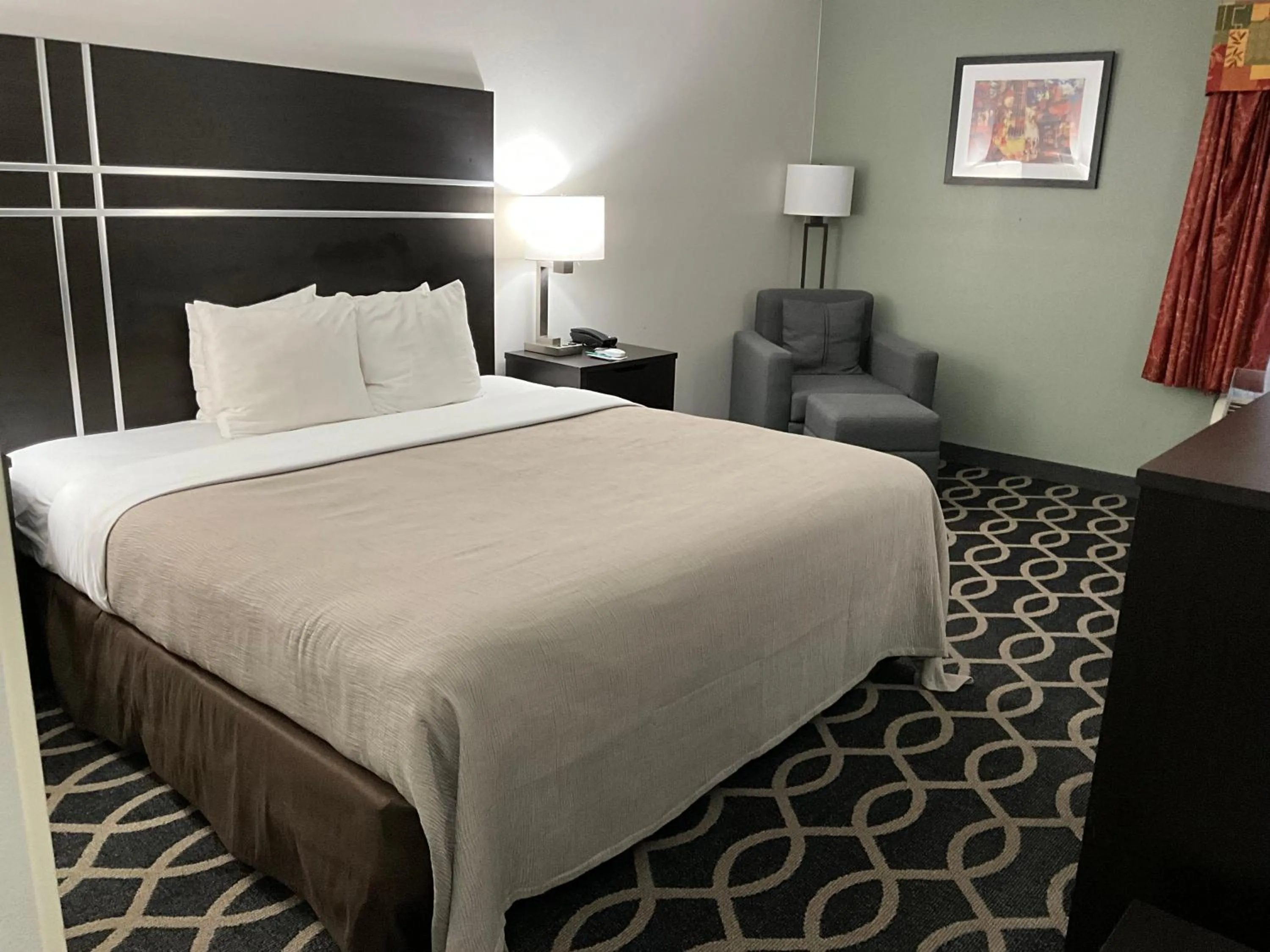 King Room with Interior Hall- Accessible/Non-Smoking in Quality Inn Jacksonville near Little Rock Air Force Base