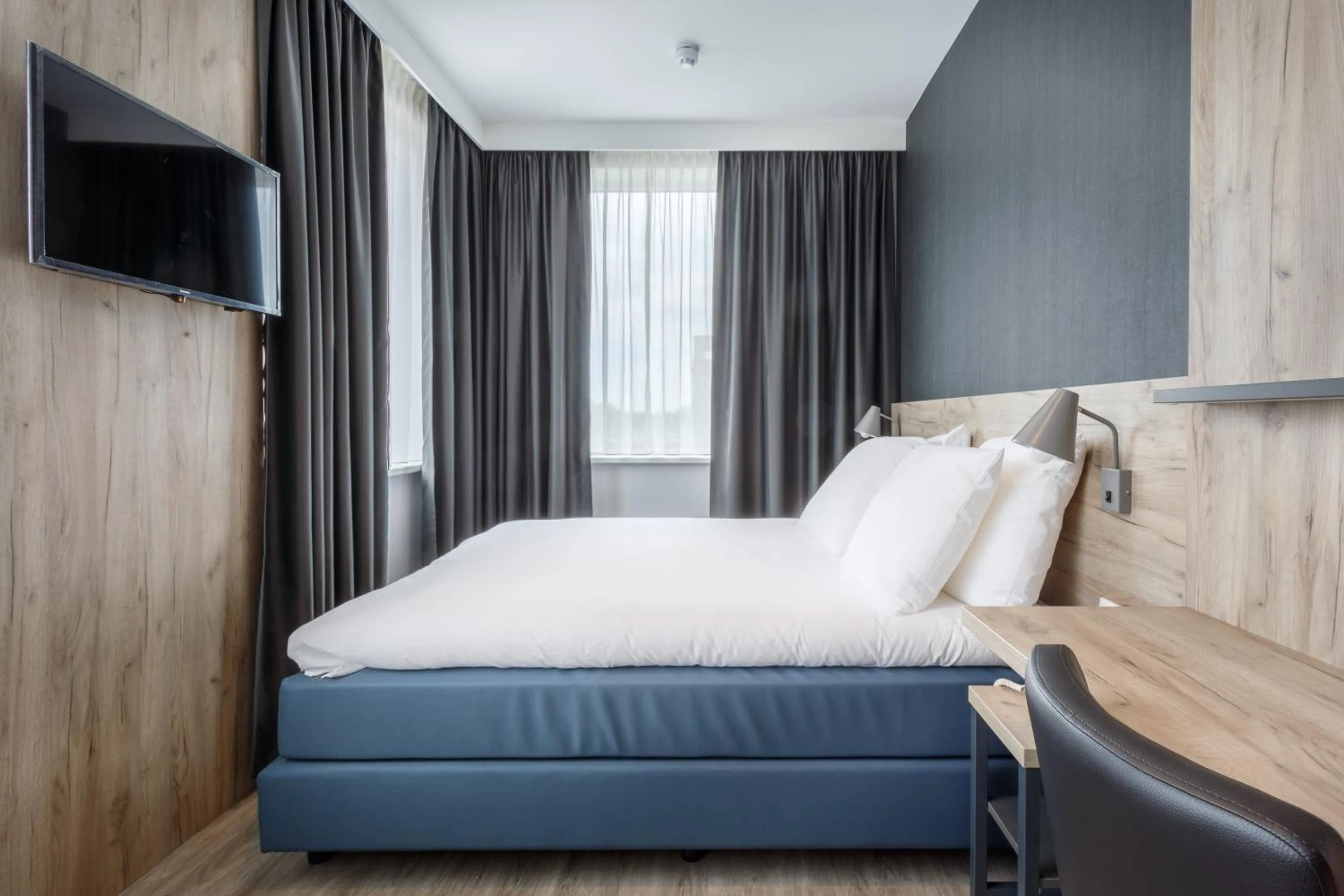 Deluxe Queen Room in Joy Hotel