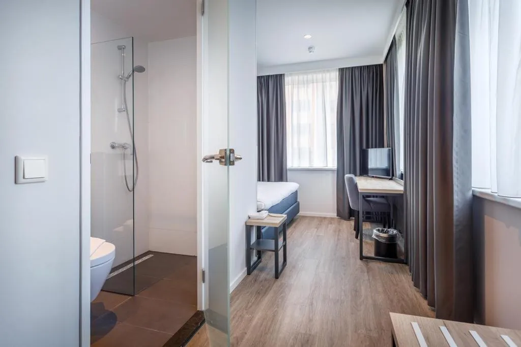 Single Room in Joy Hotel