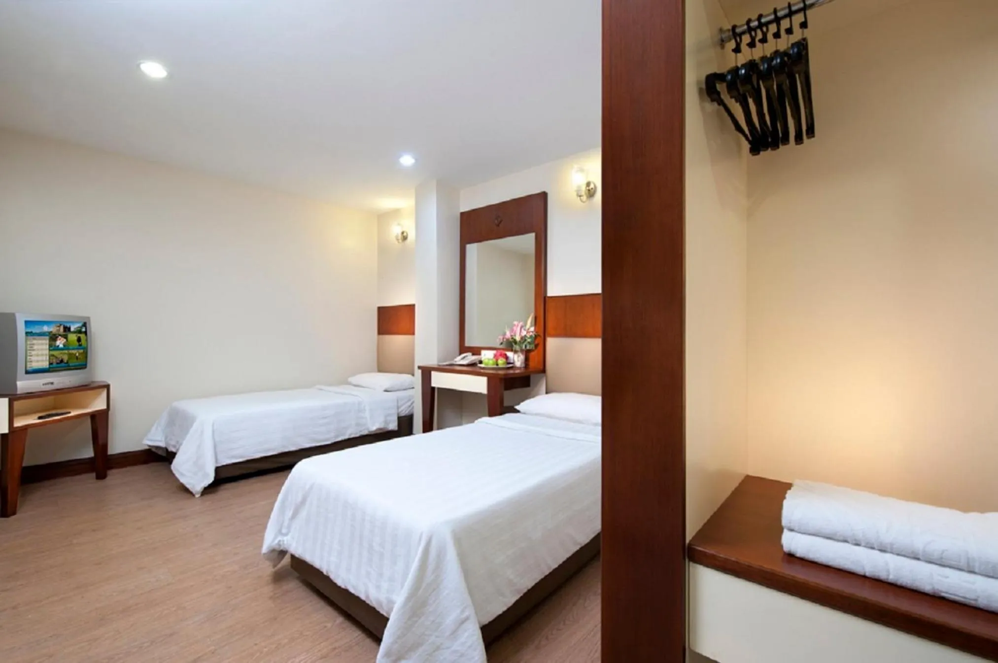 Standard Twin Room (No Window) in Fenix Inn