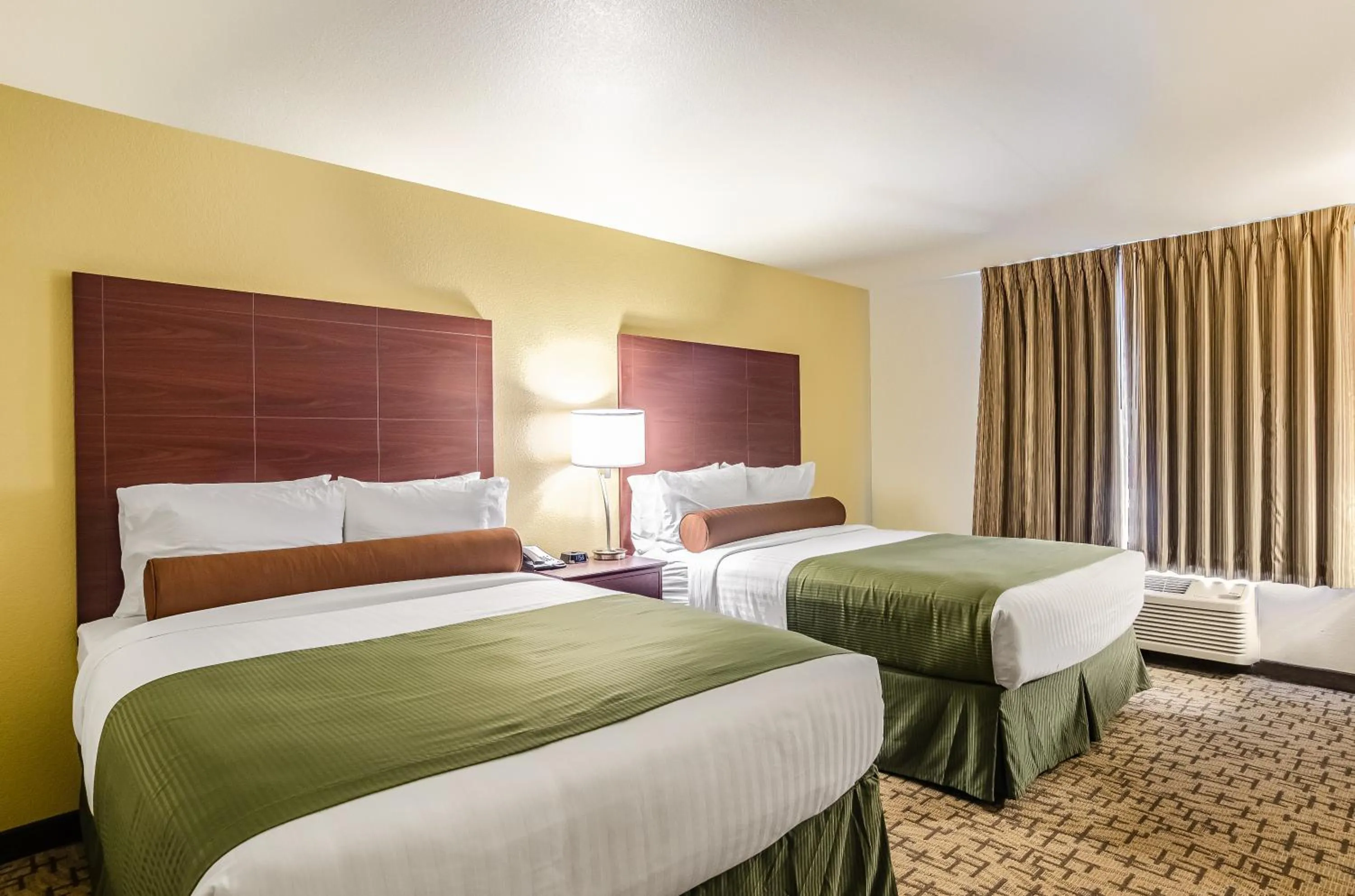Queen Room - Disability Access in Cobblestone Hotel & Suites - Gering/Scottsbluff
