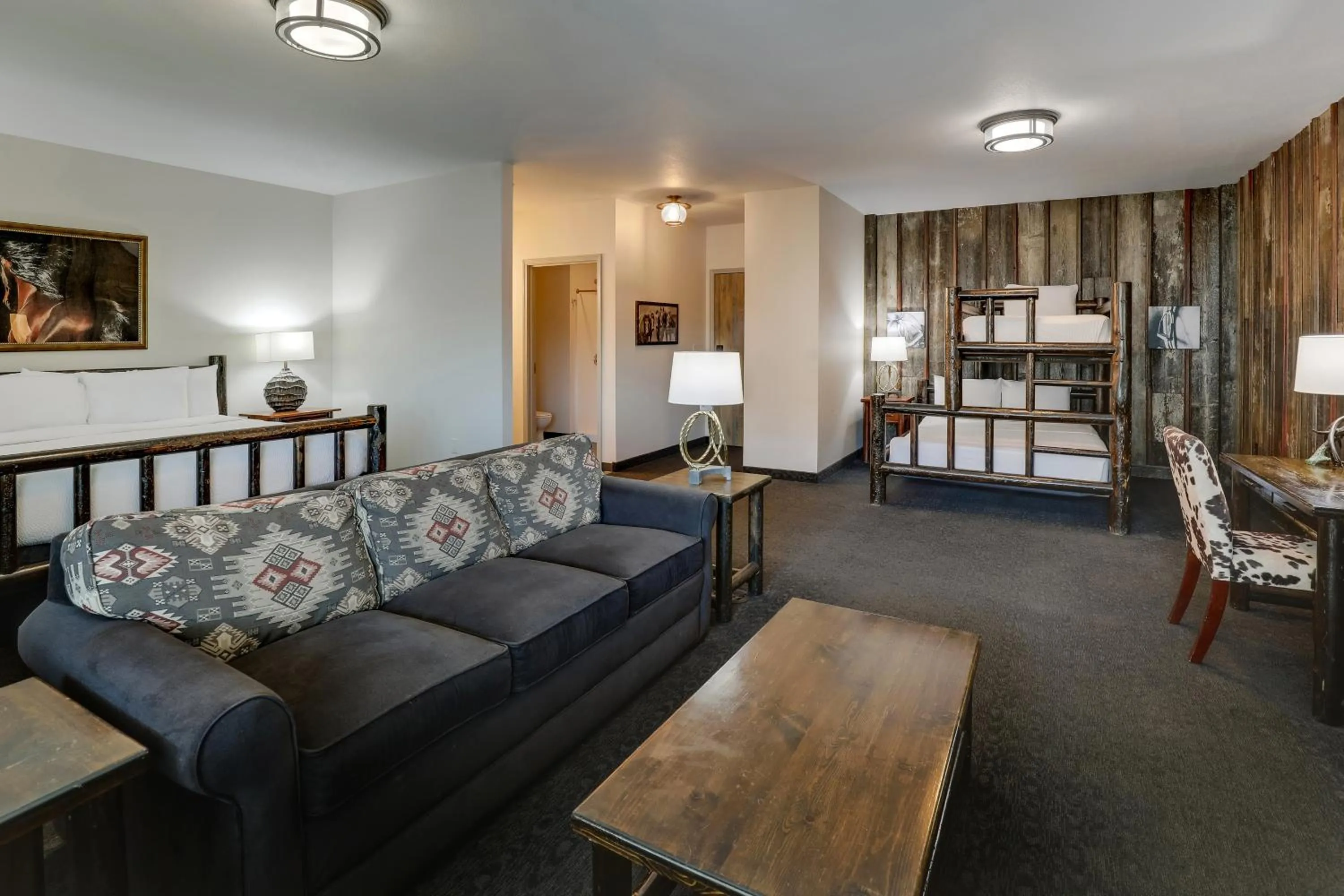 Family Suite in Stoney Creek Hotel Tulsa - Broken Arrow
