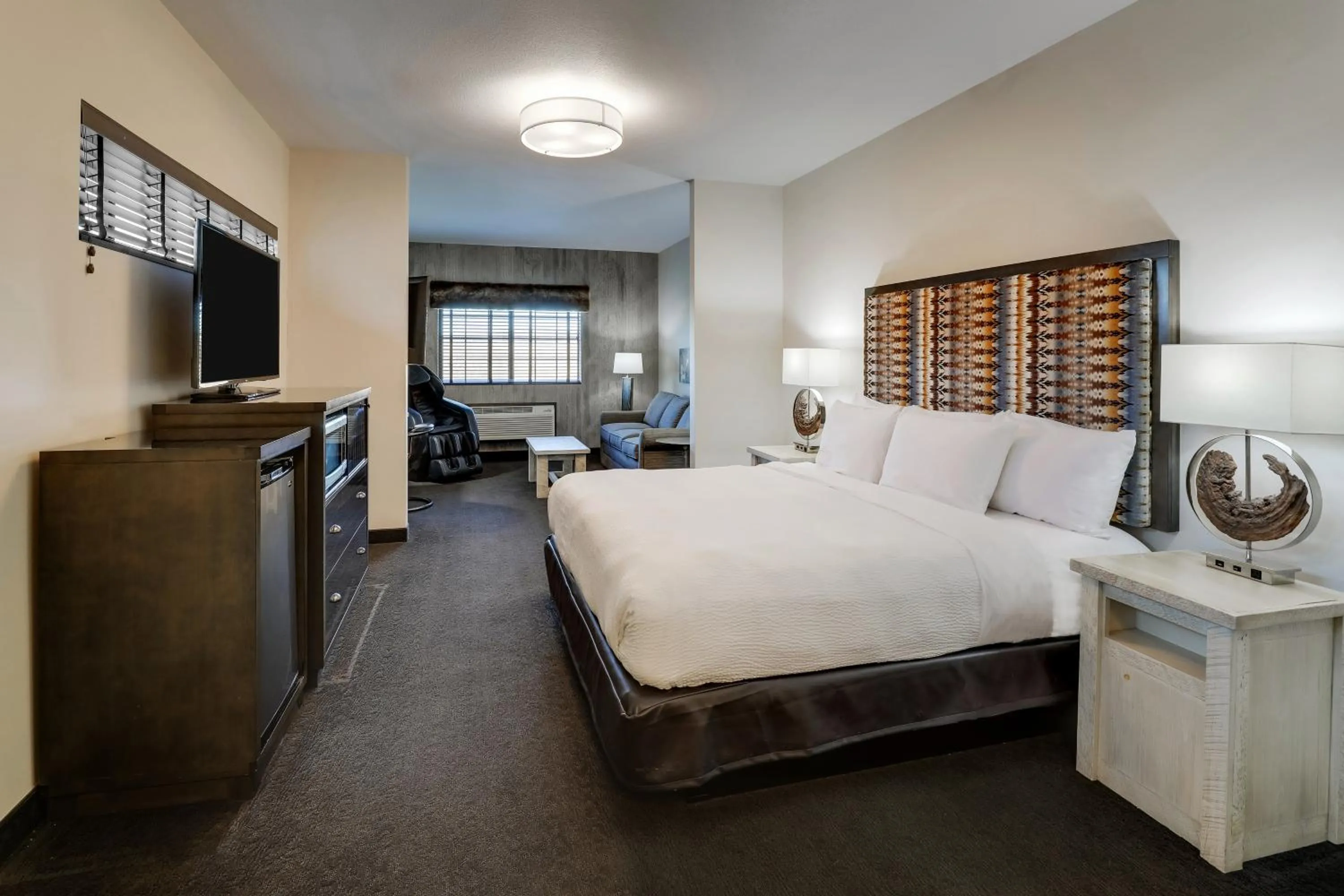 Superior King Room in Stoney Creek Hotel Tulsa - Broken Arrow