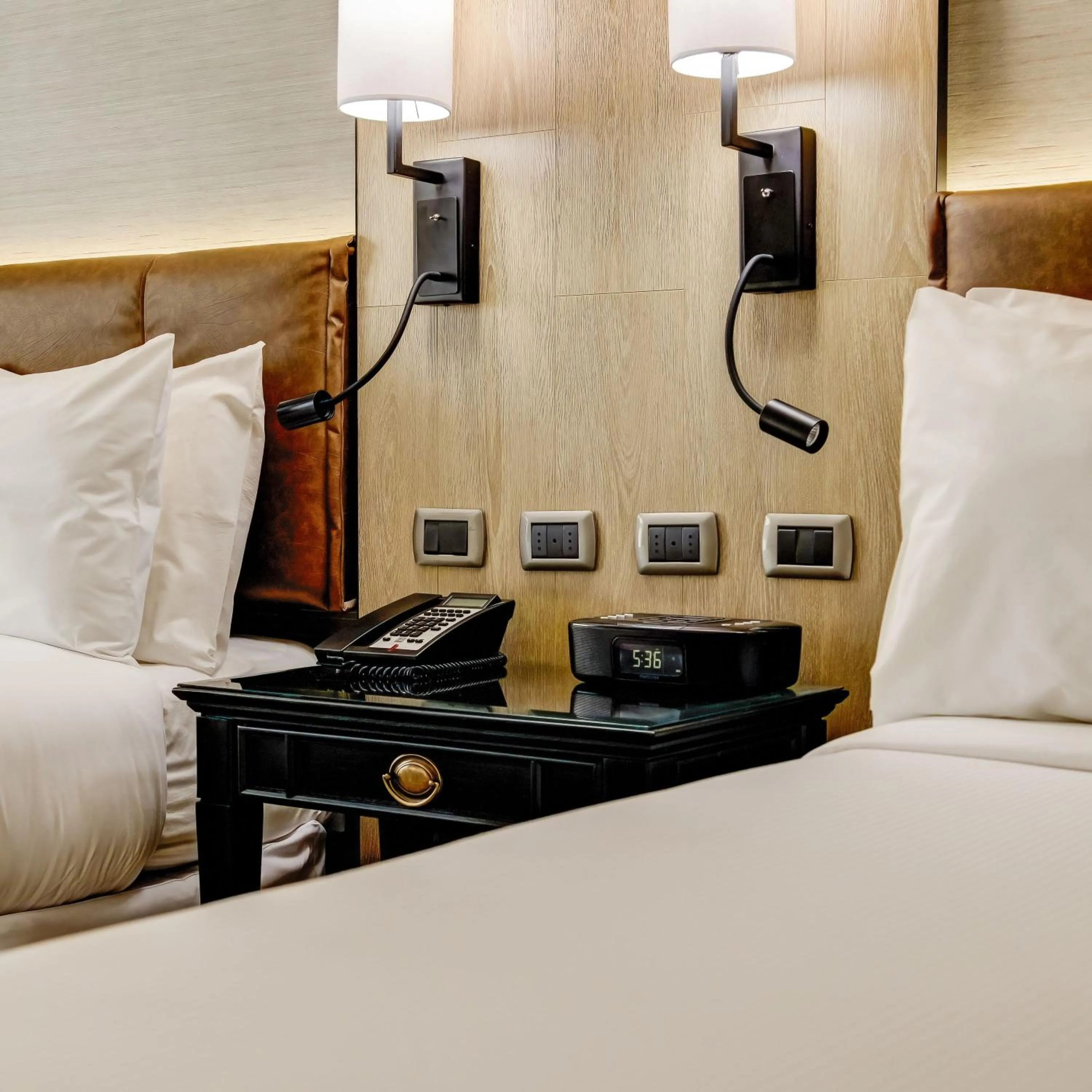 Standard Double Suite in Plaza El Bosque Ebro