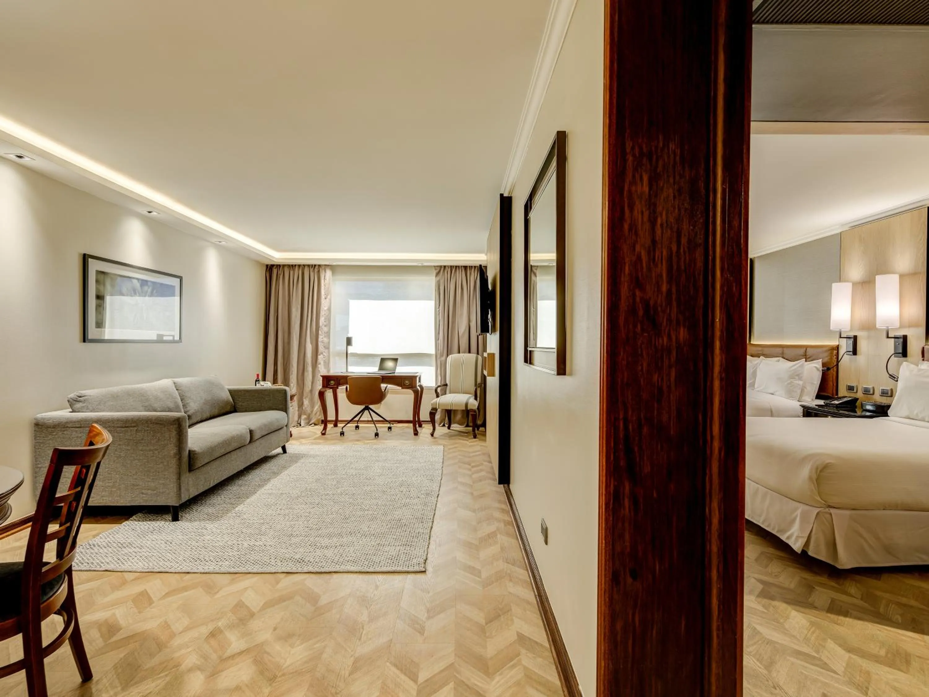 Executive Suite in Plaza El Bosque Ebro
