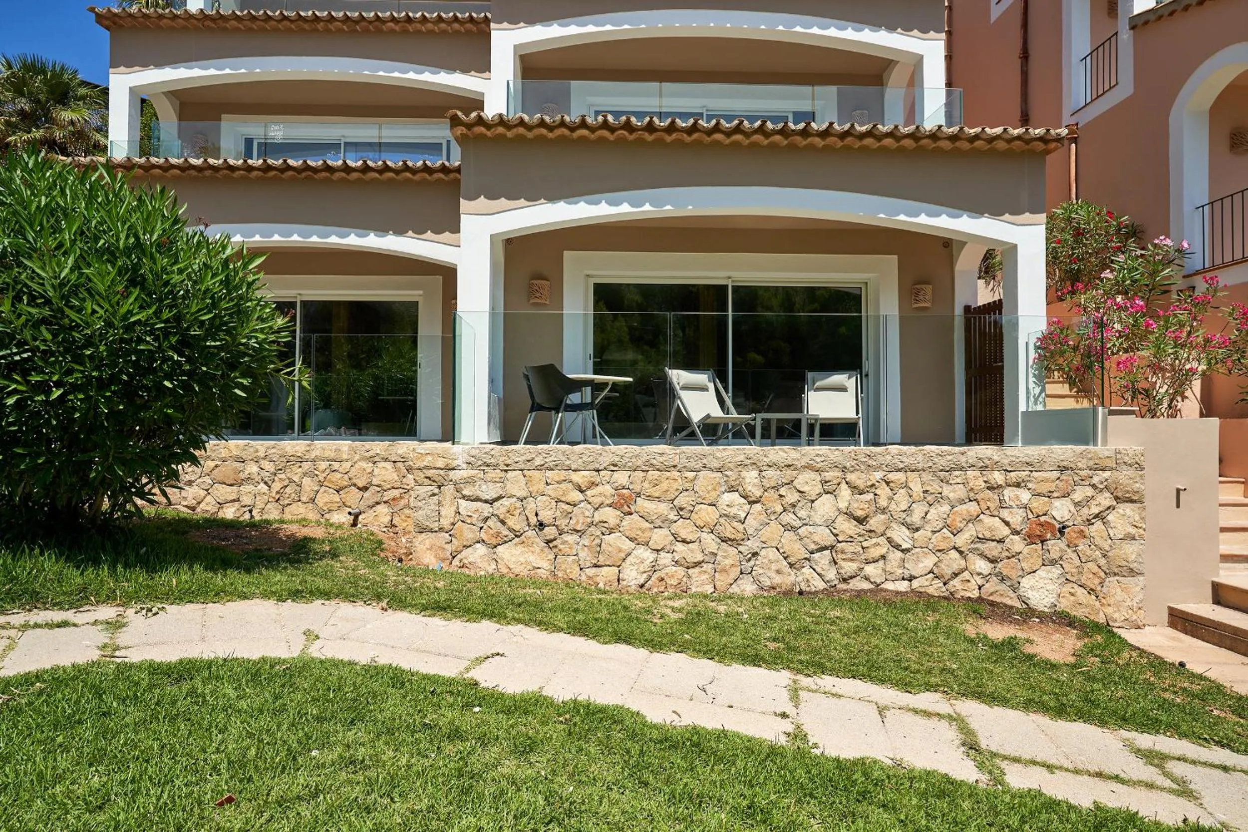 Garden Suite with Spa Access in Bahia Suites Camp de Mar