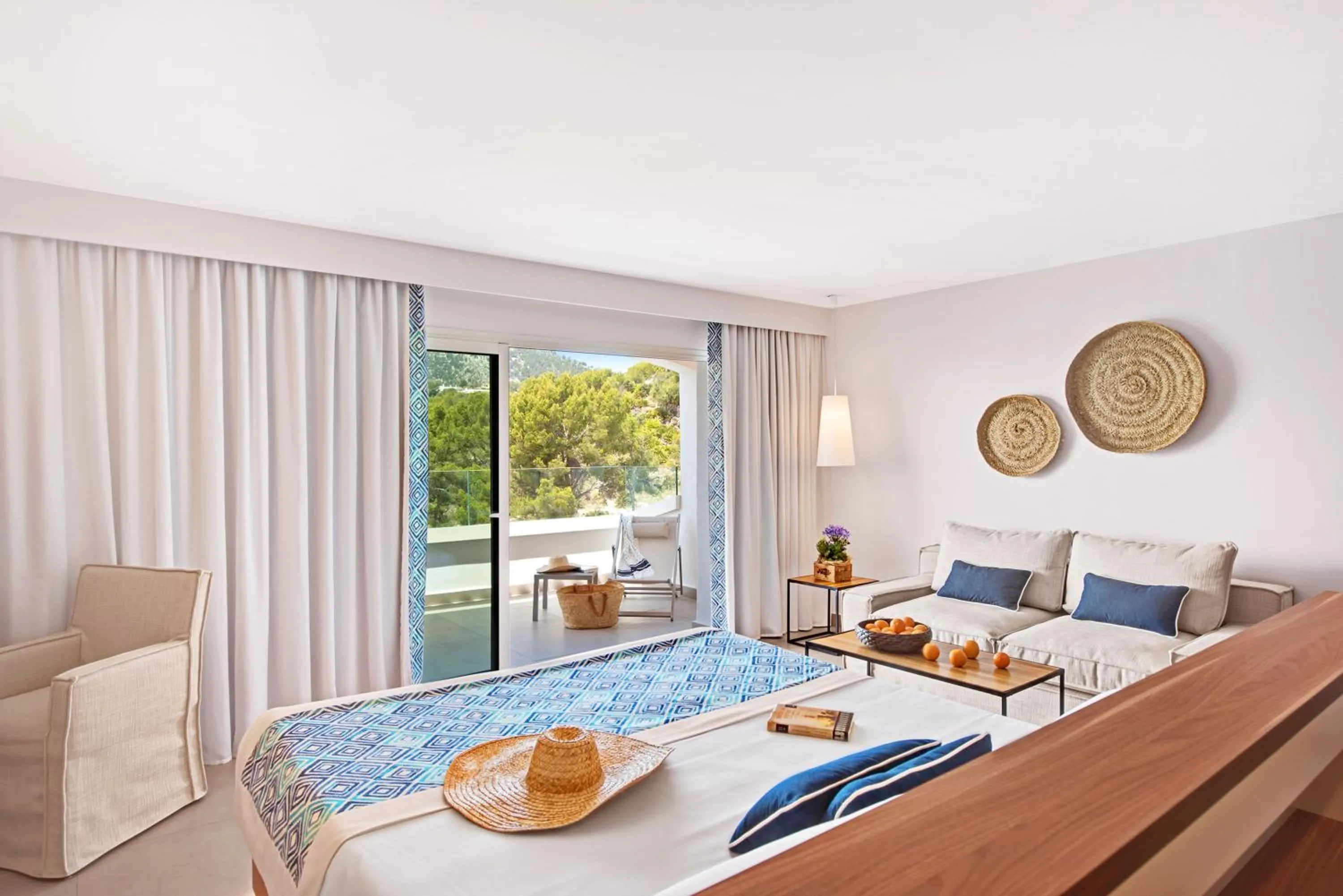 Junior Suite with Spa Access in Bahia Suites Camp de Mar