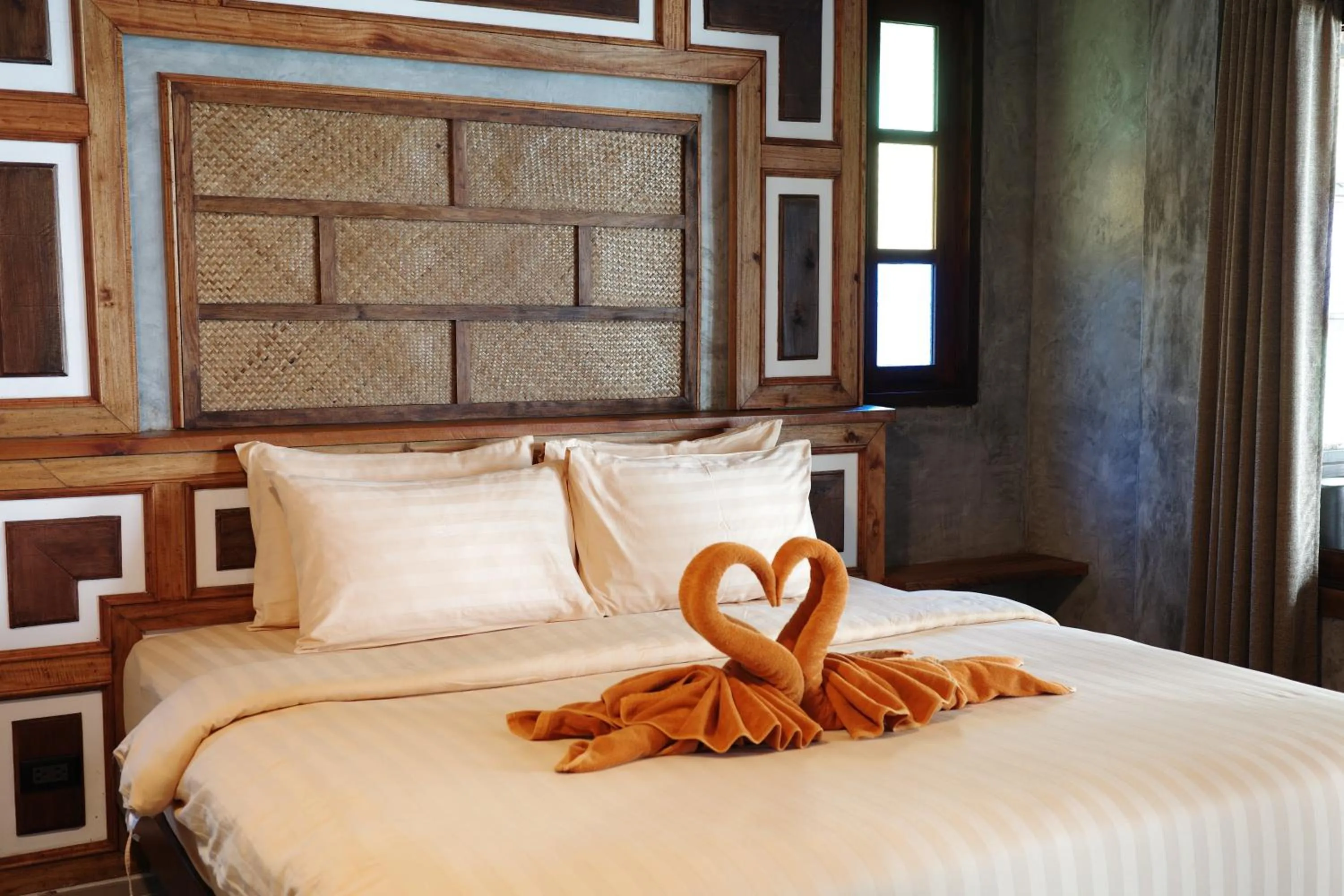 Deluxe Bungalow with Balcony - Air Conditioning in Phi Phi Relax Beach Resort