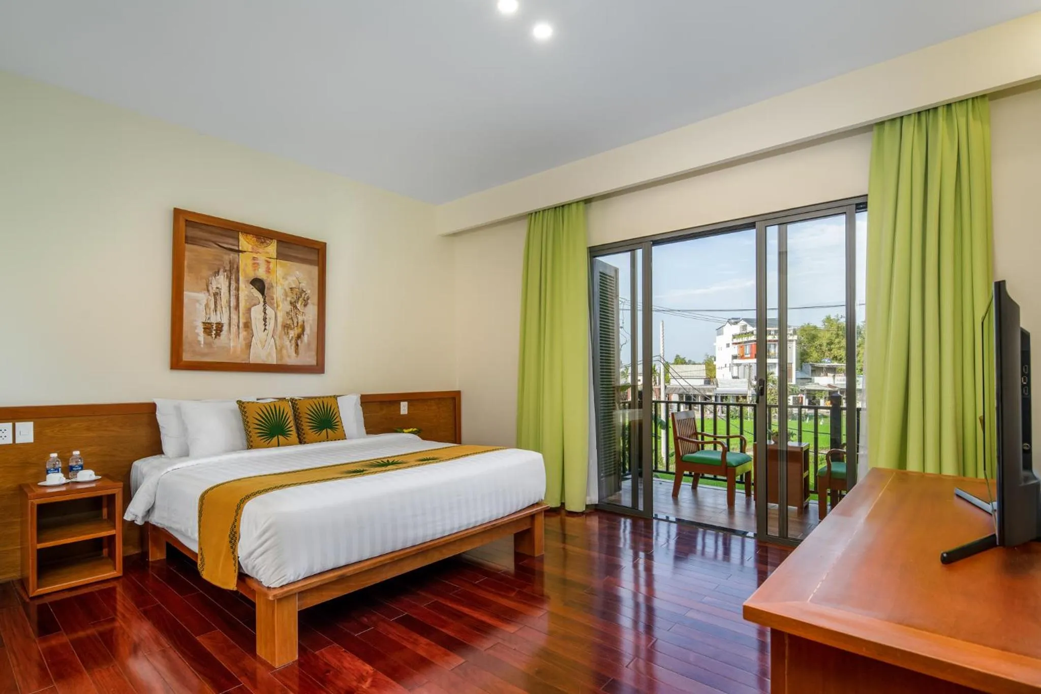 King Room with Pool View in Hoa Co Villa - Garden & Poolview