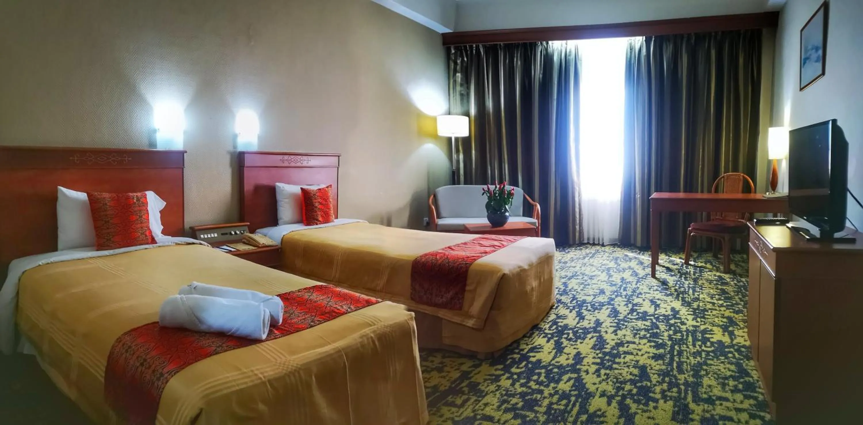 Deluxe Twin Room in Hotel Grand Continental Kuching