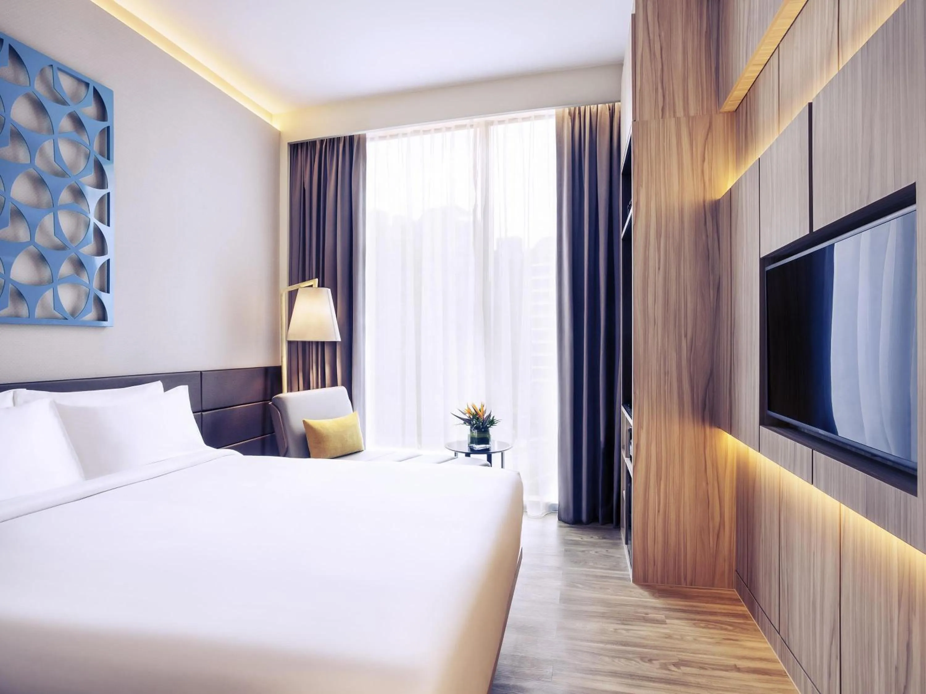 Deluxe Double Room, Higher Floor, Free Mini-bar in Mercure Singapore On Stevens