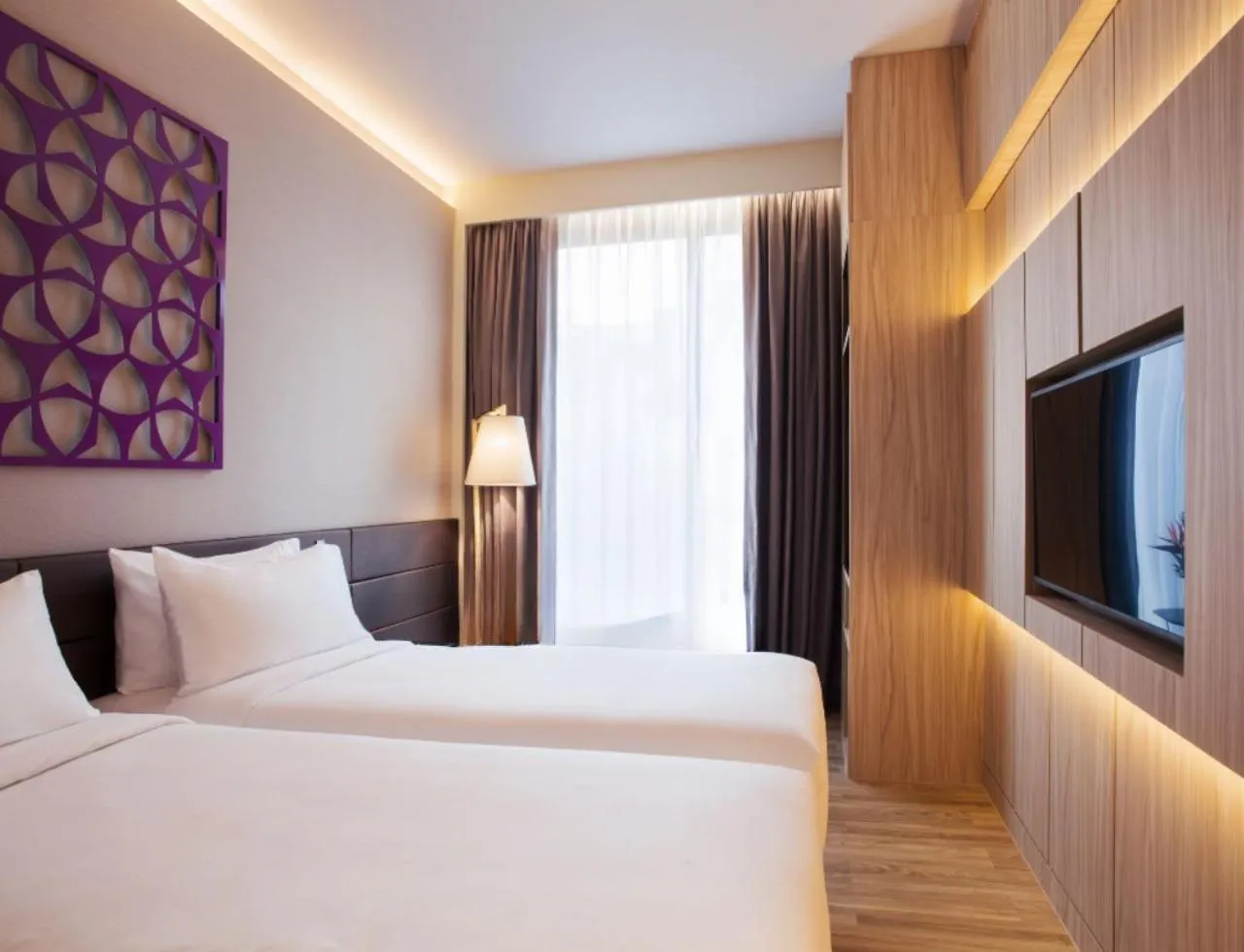Superior Twin Room in Mercure Singapore On Stevens