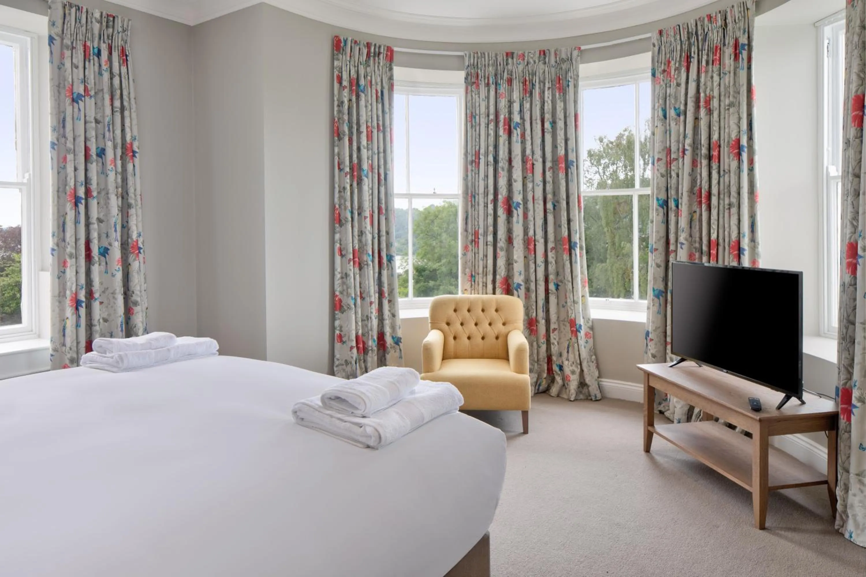 Biskey Lake View (Not Pet Friendly) in The Ro Hotel Windermere