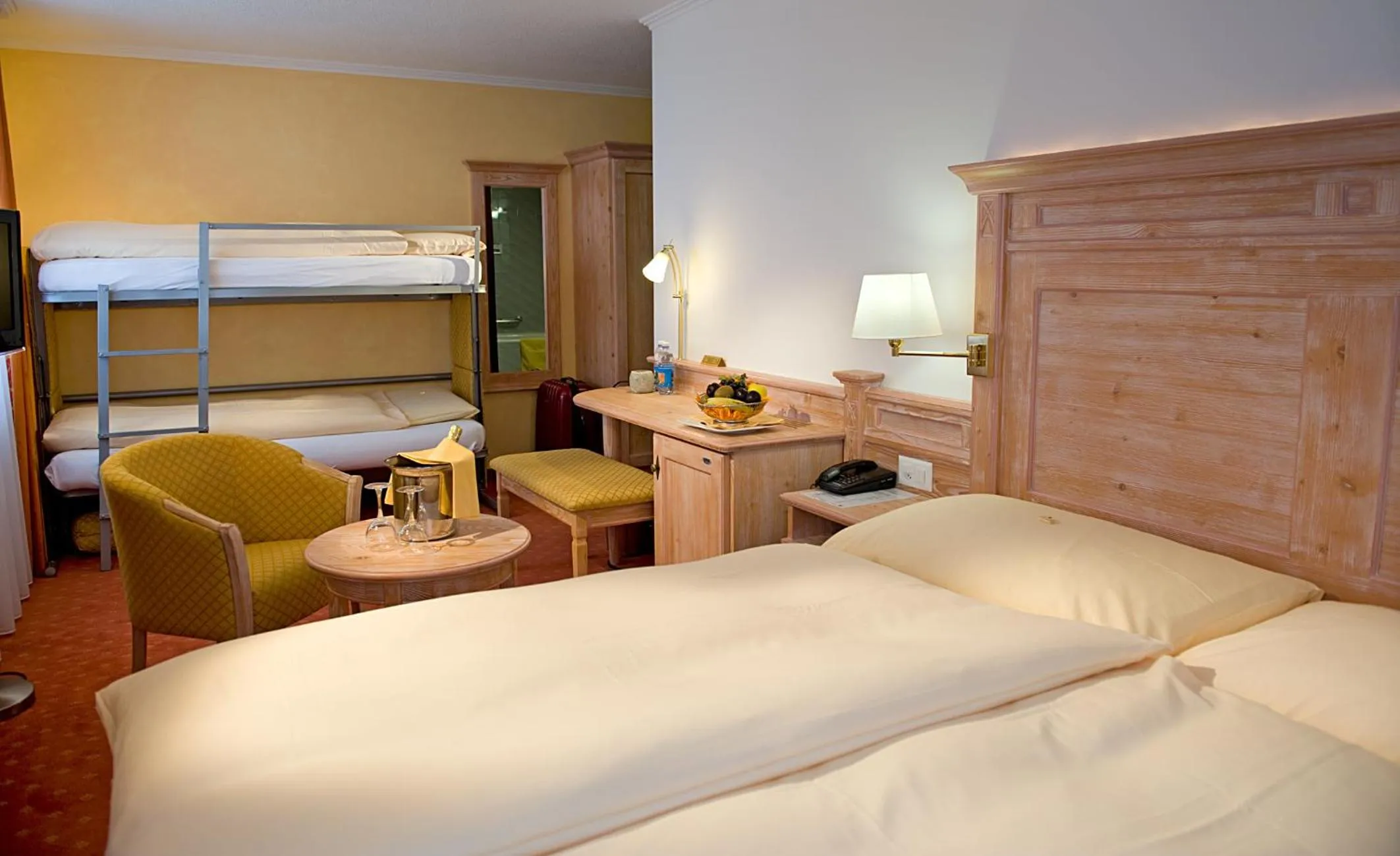 Triple Room with Garden View in Hotel Restaurant Waldhaus