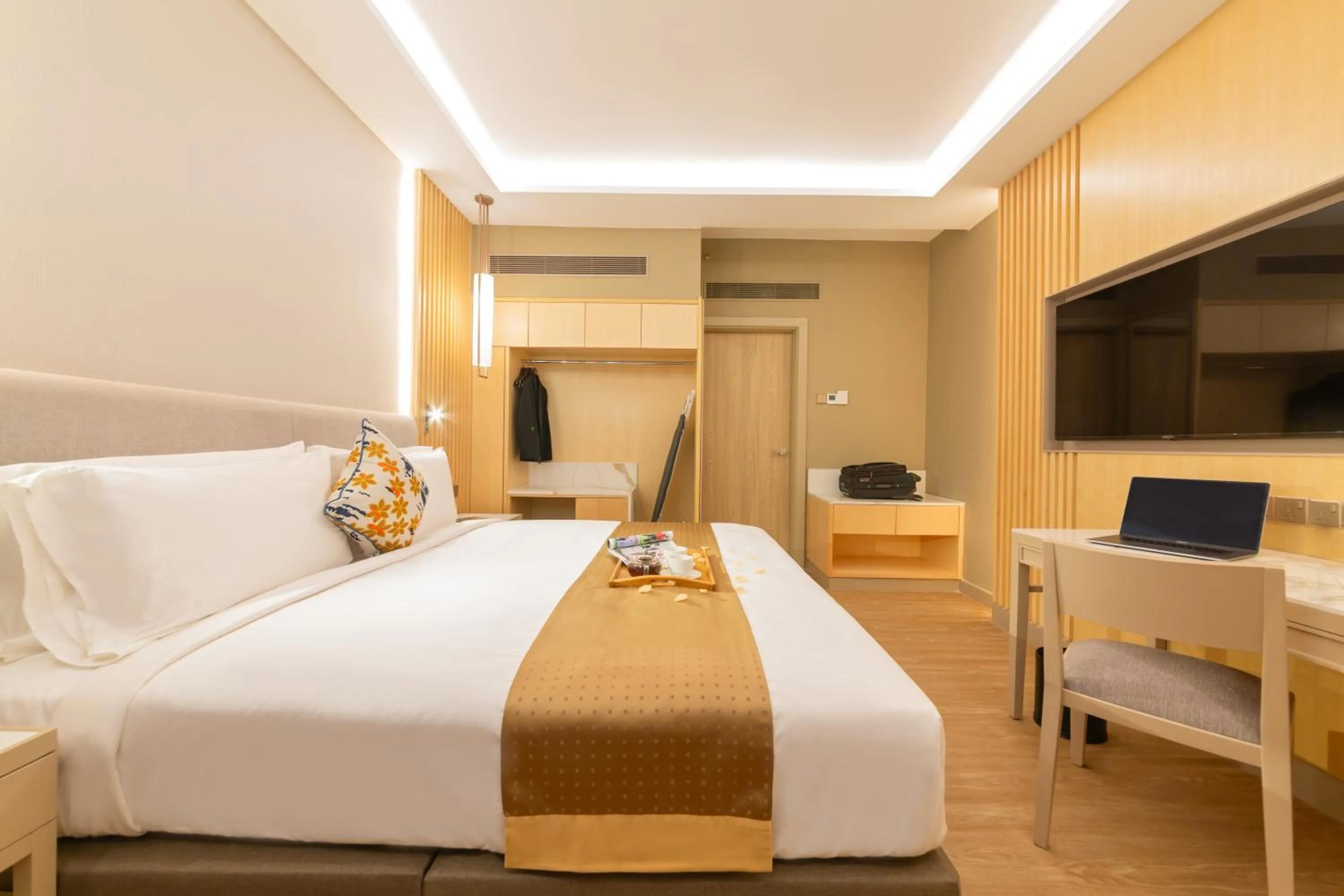 Executive Suite in Glenmarie Hotel and Golf Resort