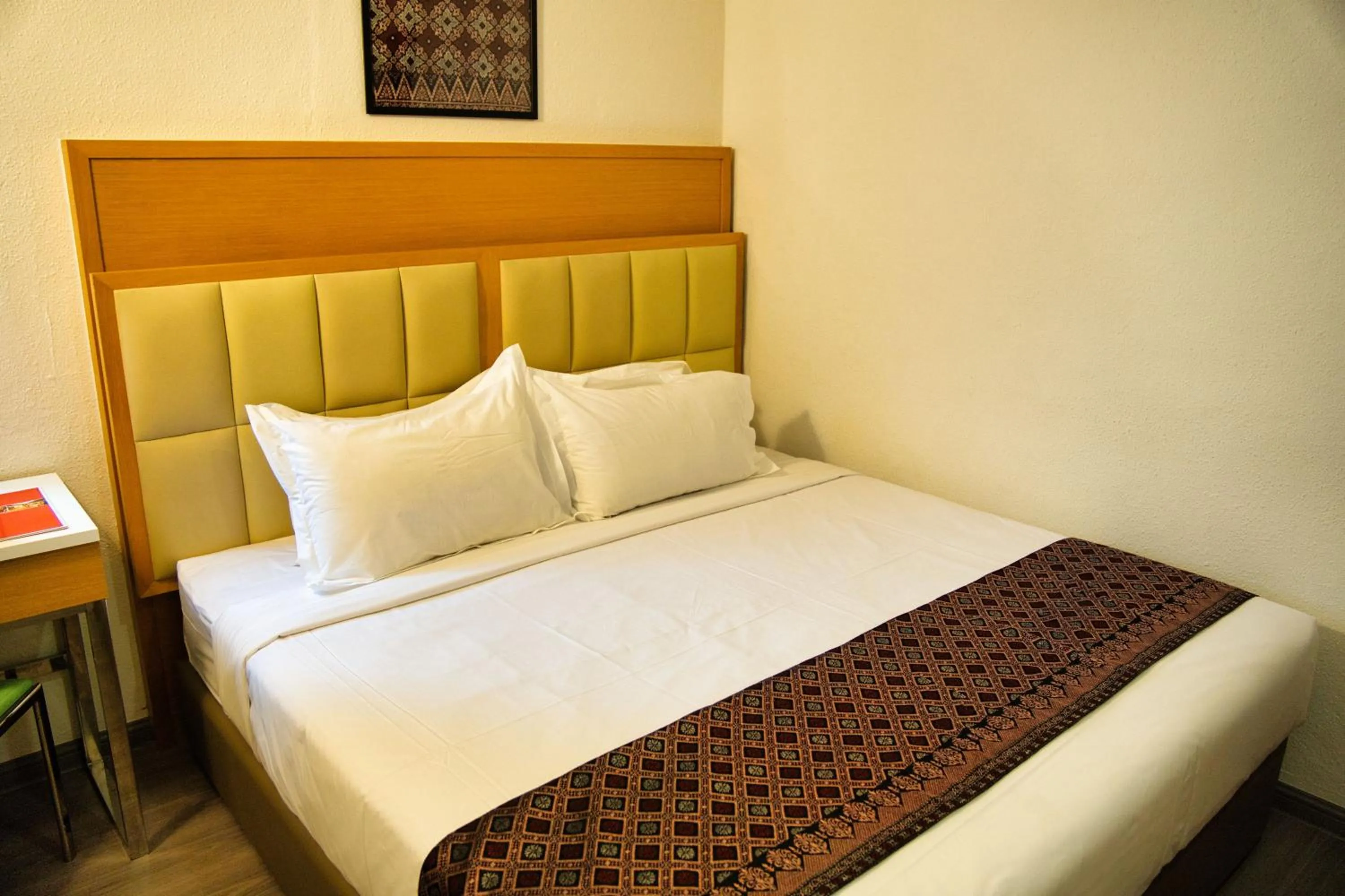 Premium Family Suite with Bathtub & Sea view in Hotel Sentral Seaview @ ​Beachfront