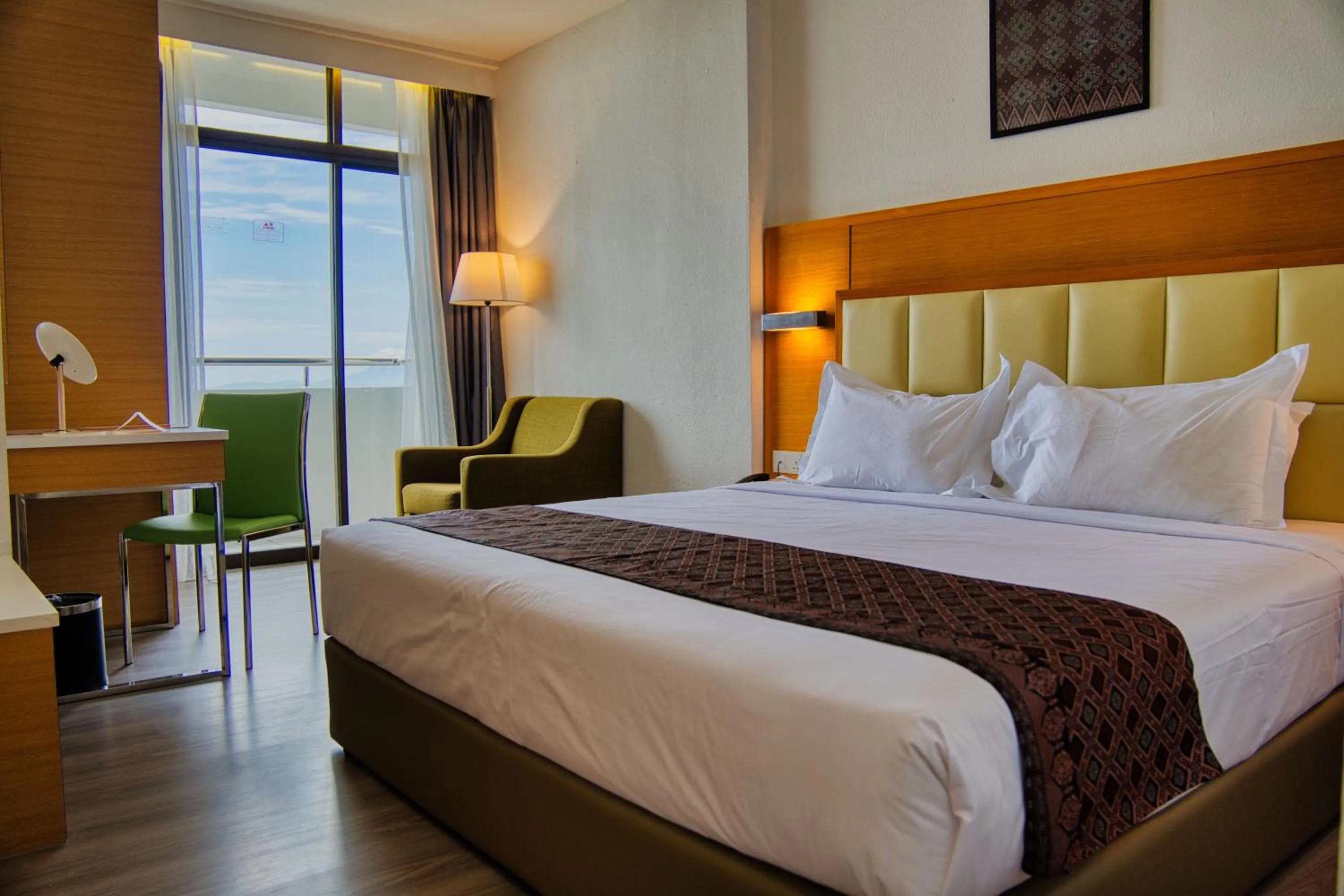Family Suite with Sea view  in Hotel Sentral Seaview @ ​Beachfront