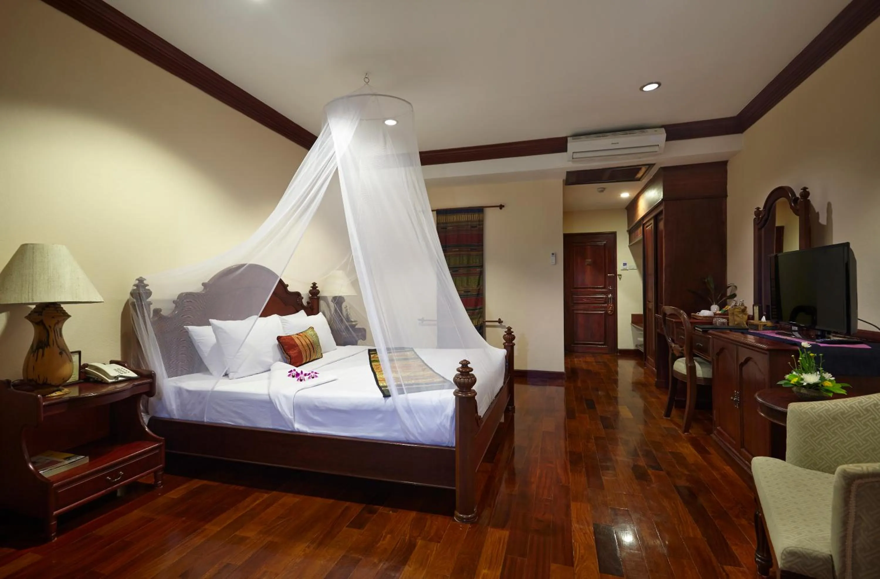 Deluxe Double or Twin Room with Balcony in Santi Resort & Spa
