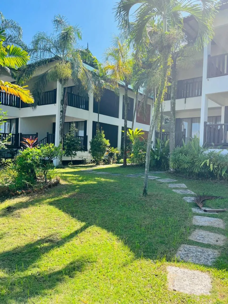 Villa Twin Room in Mines Beach Resort Hotel