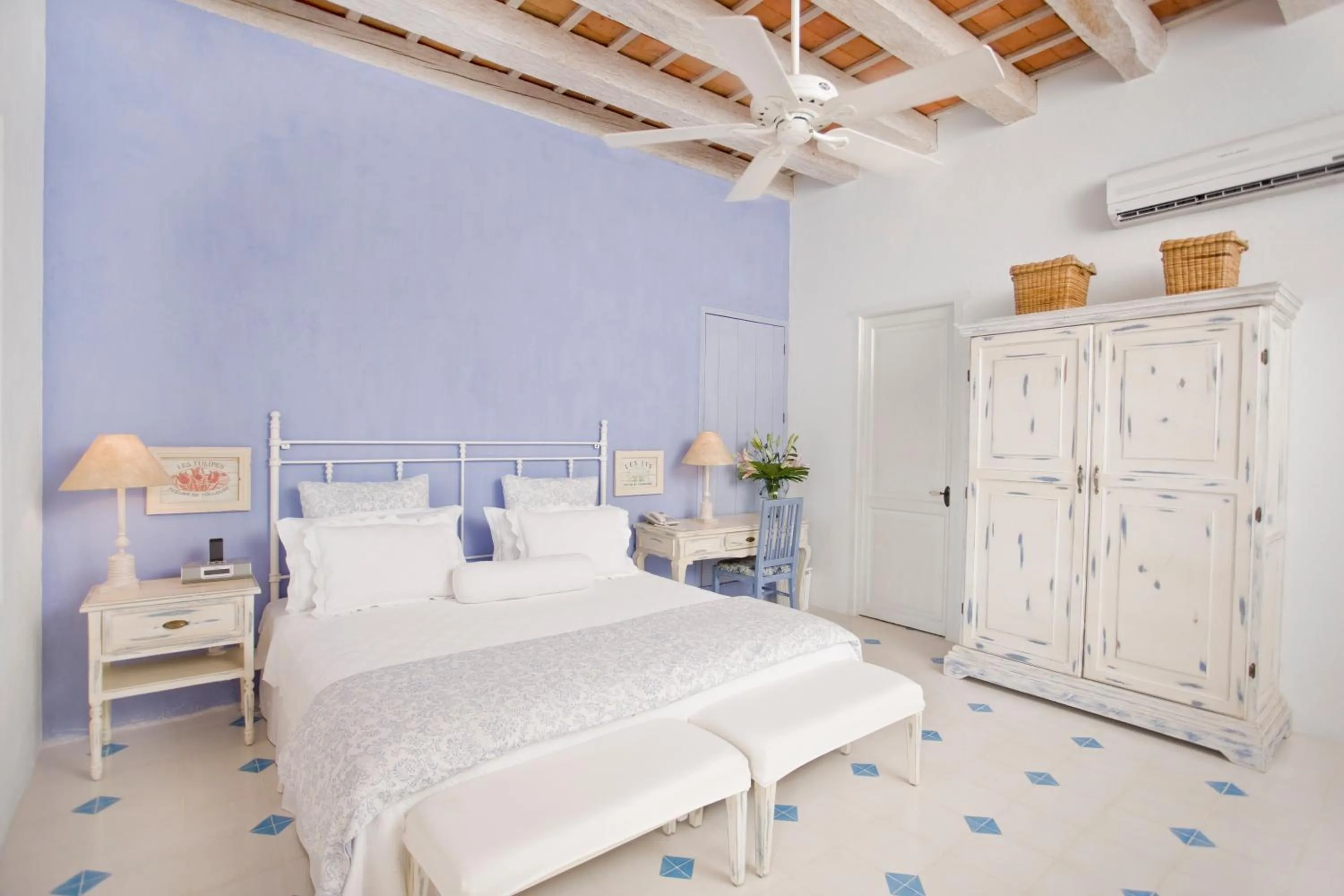 Triple Junior Suite in Hotel Casa Quero