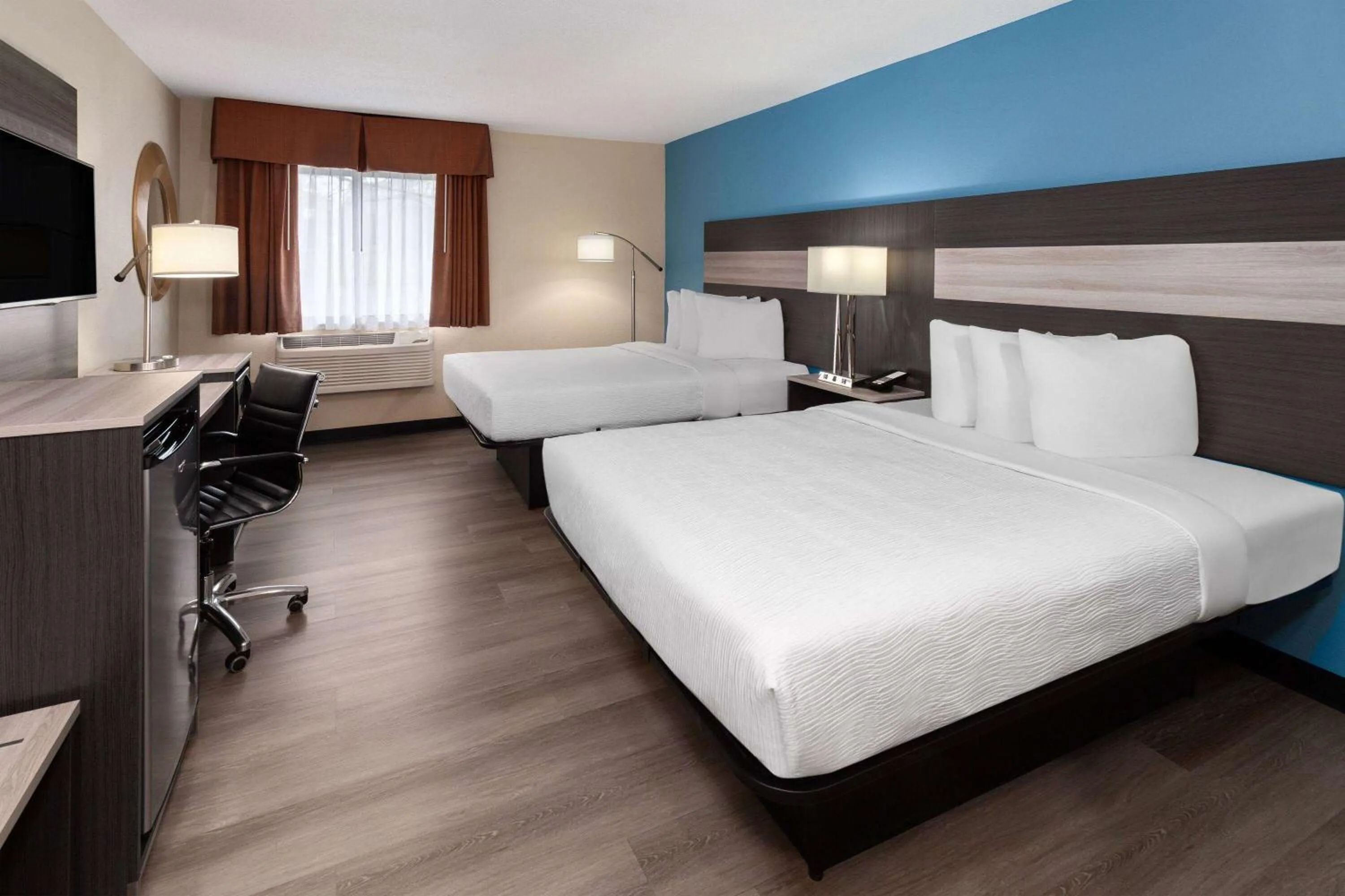 Queen Room with Two Queen Beds - Non-Smoking in Baymont by Wyndham Copley Akron