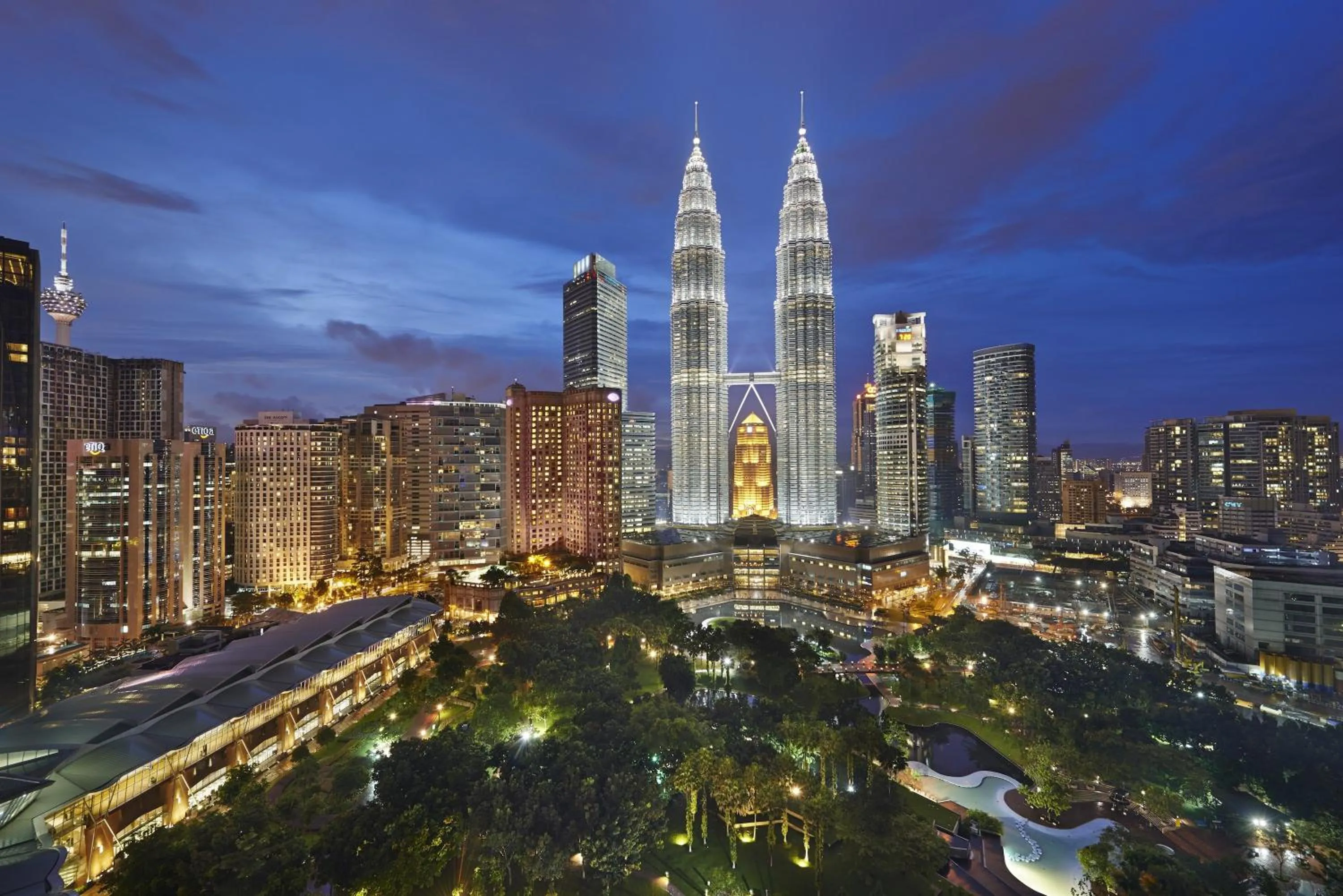 Twin Towers View Connecting Room King Bed in Mandarin Oriental, Kuala Lumpur