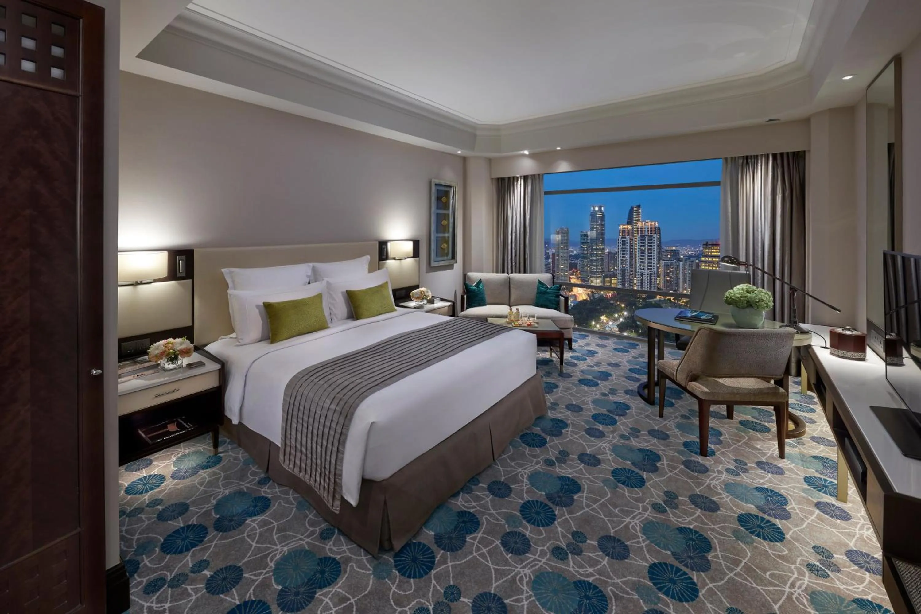 Deluxe King Room with Park View in Mandarin Oriental, Kuala Lumpur