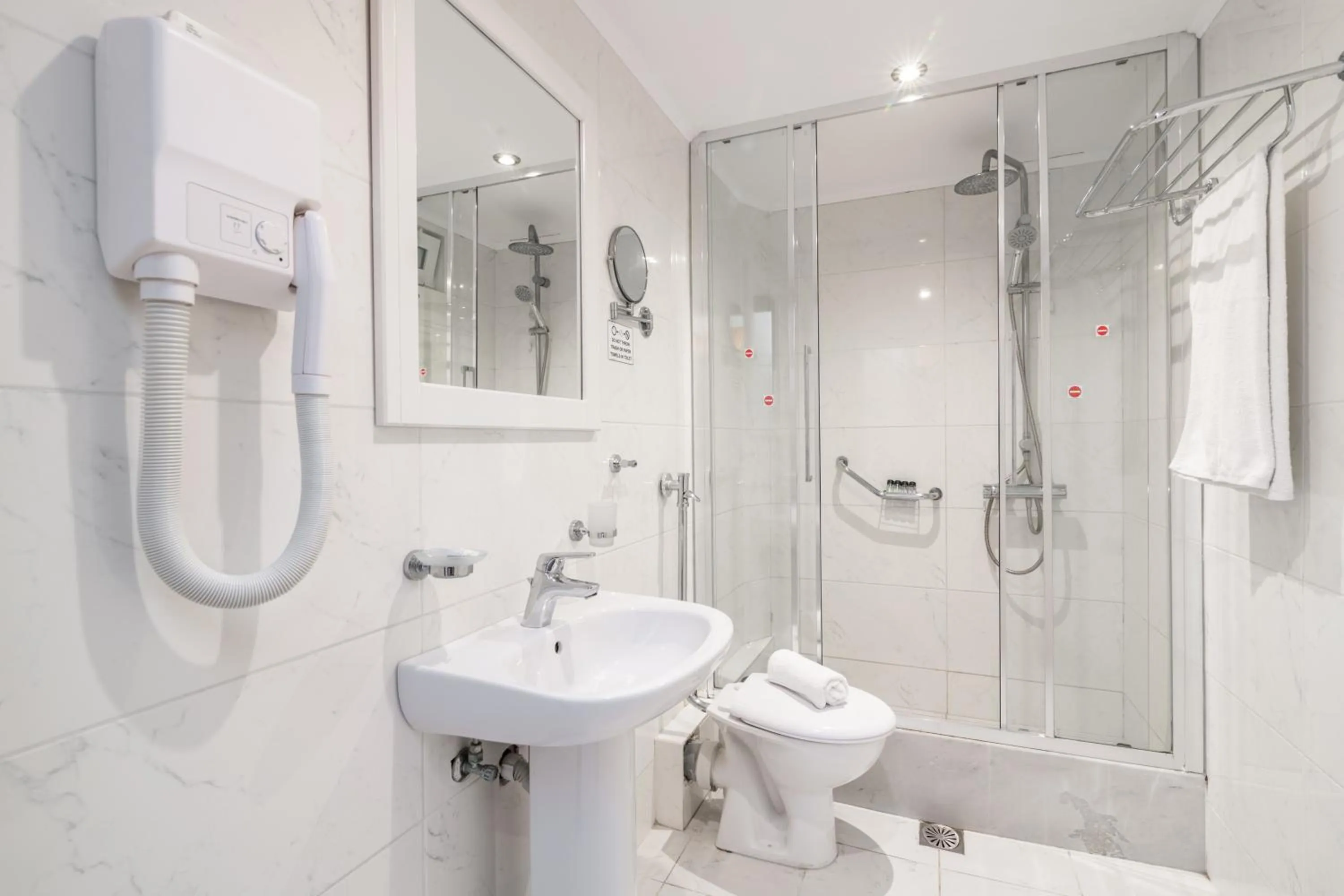 Standard Family Room in Karras Hotel