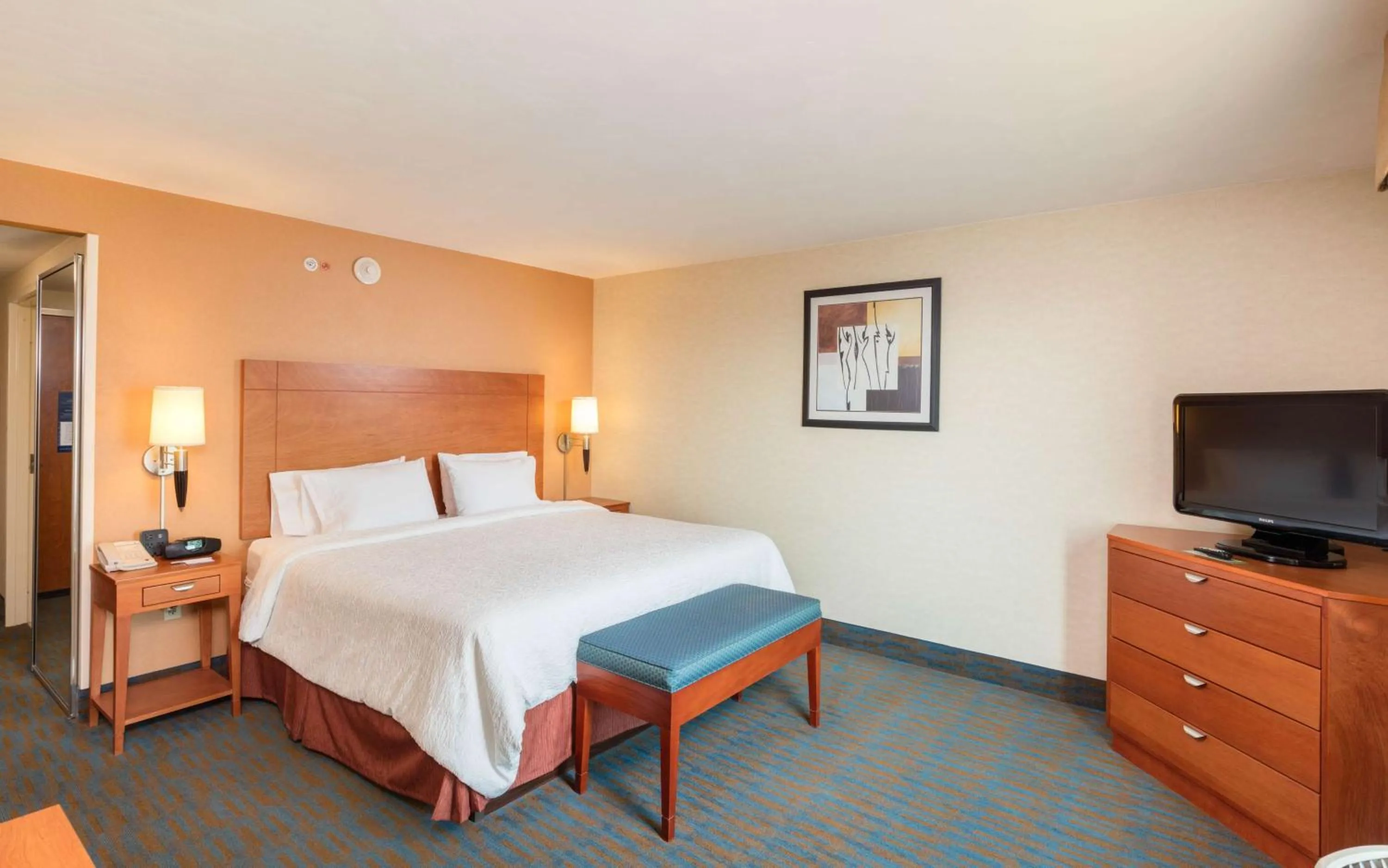 King Room with Shower - Non-Smoking in Hampton by Hilton Queretaro Tecnologico